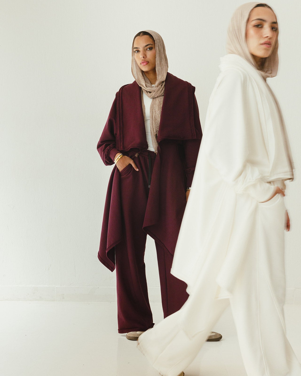 Cozy Flowy Reversible Cardigan Set in Burgundy ( Pre-Order)