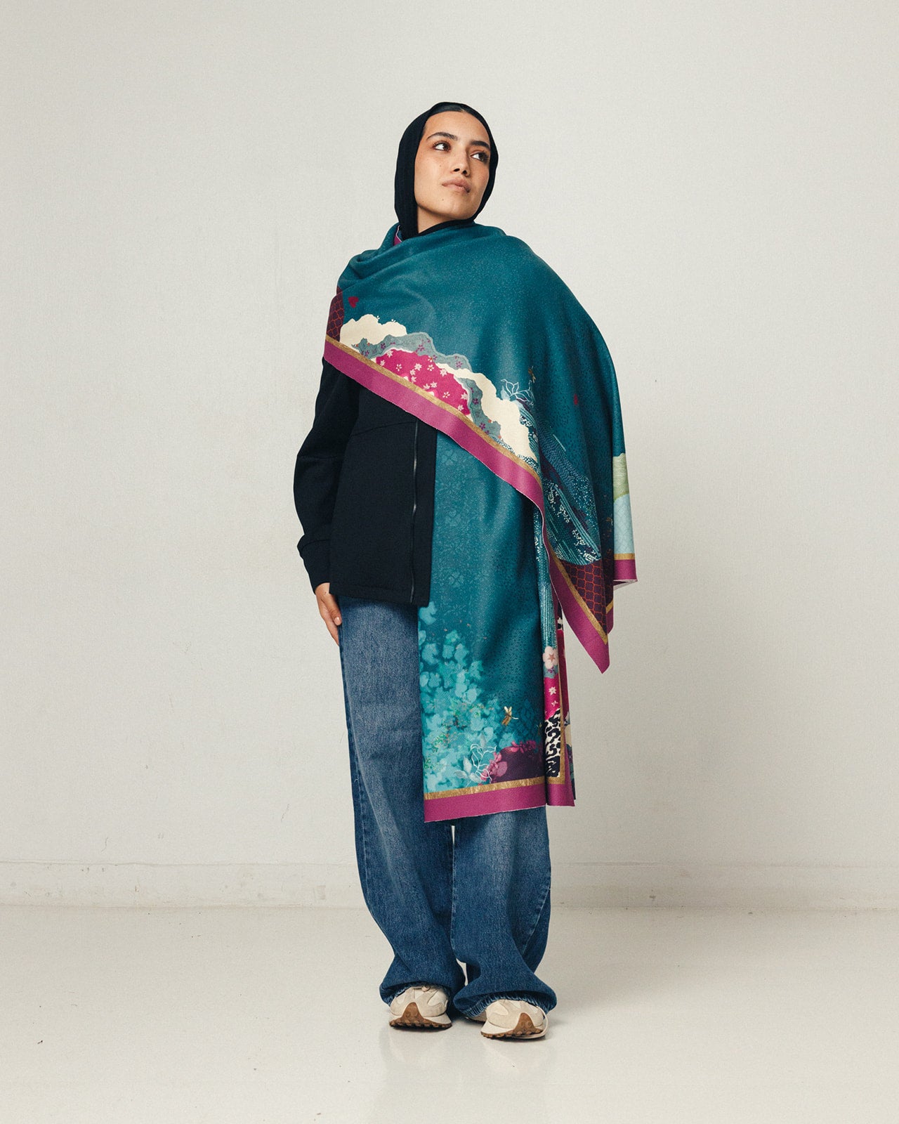 Border Artful Print Scarf