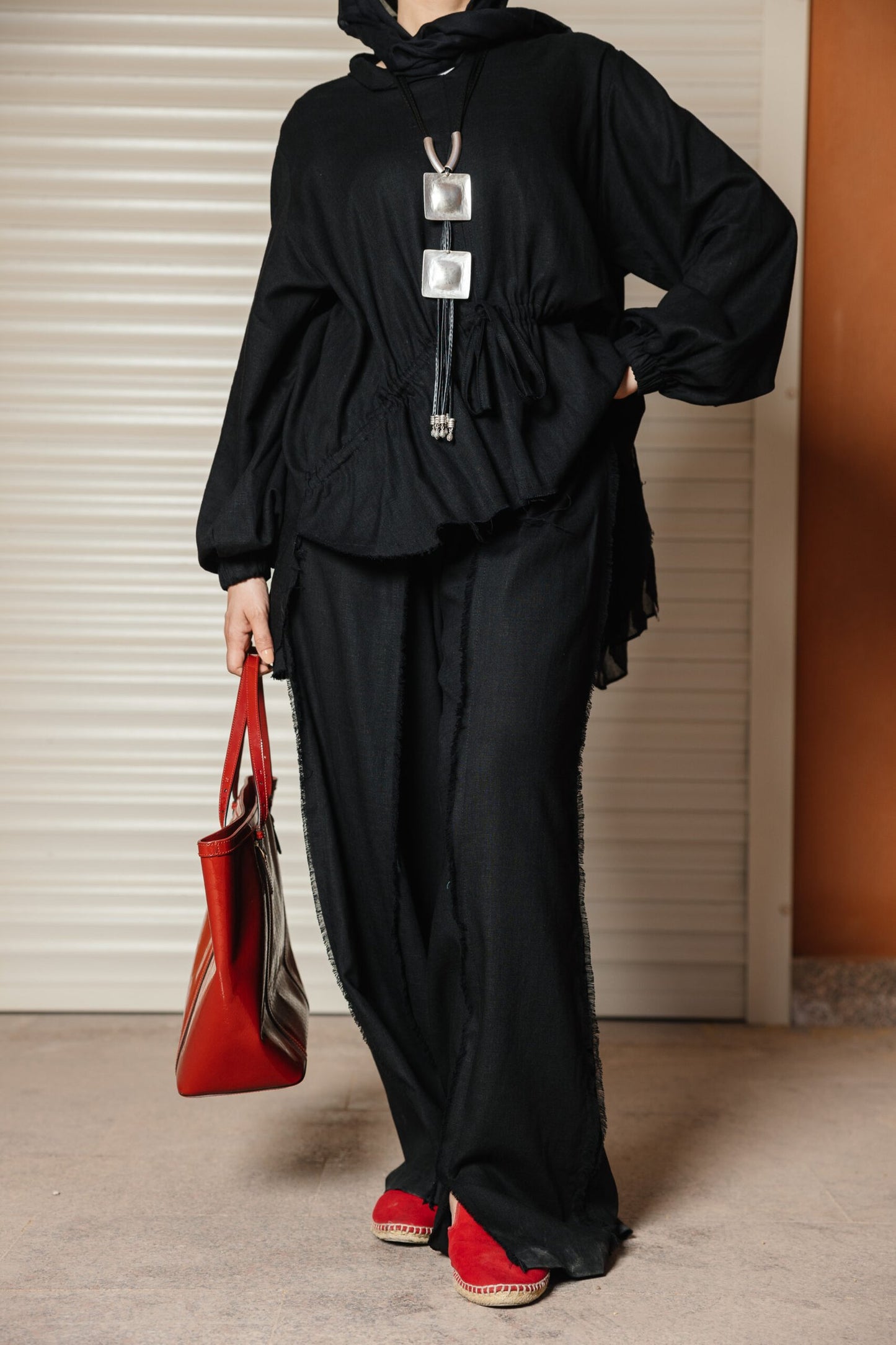 Linen Stitches Pants in Black