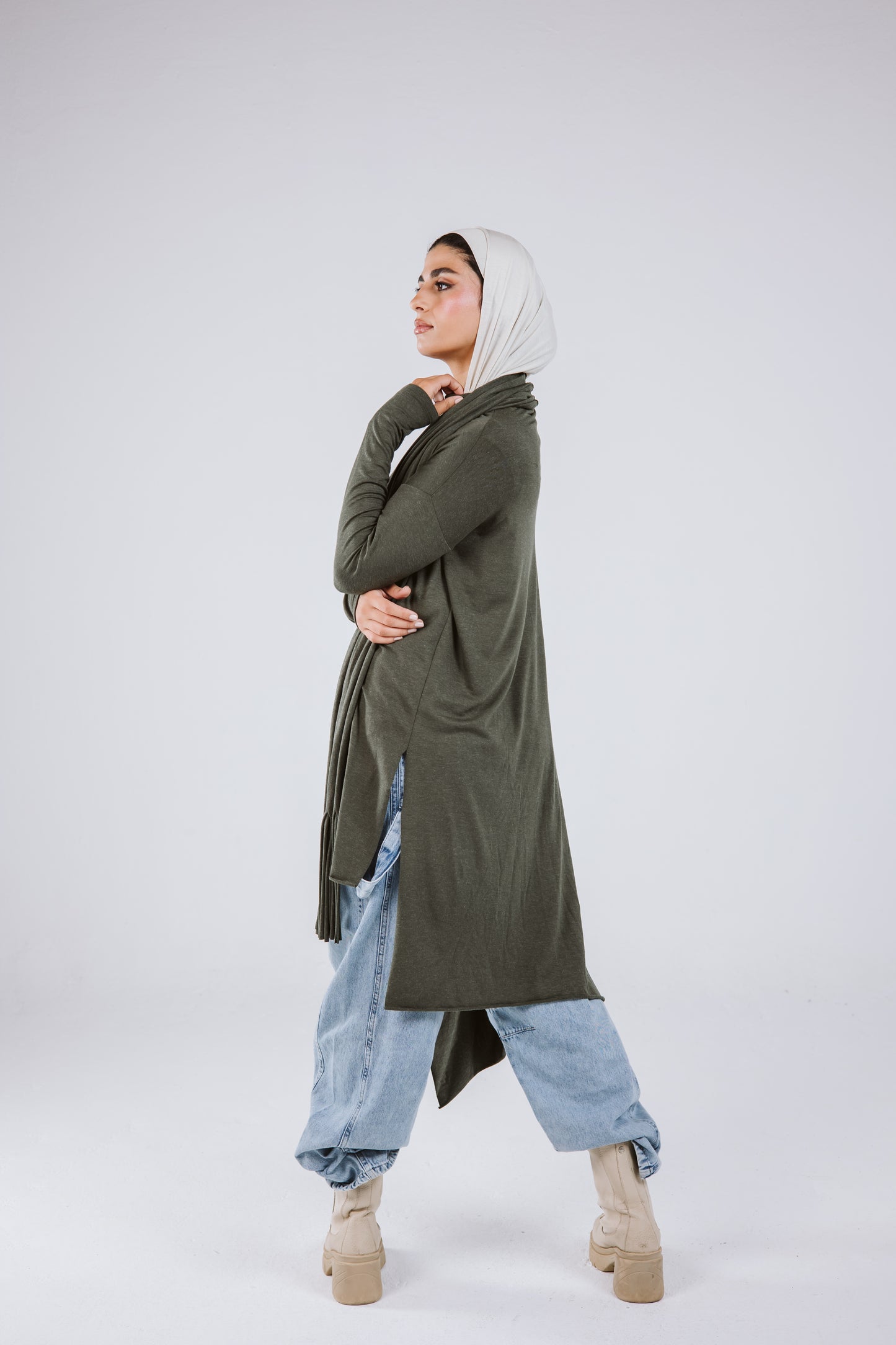 Waves Top with Fringes Scarf in Olive