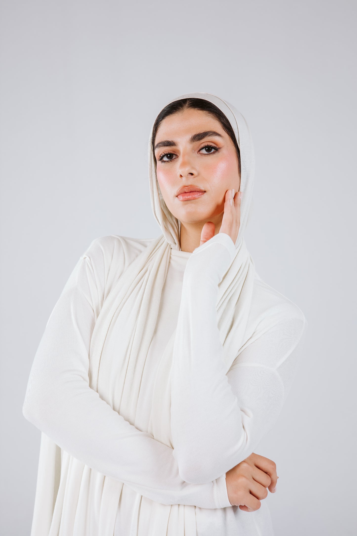Waves Top with Fringes Scarf in White.