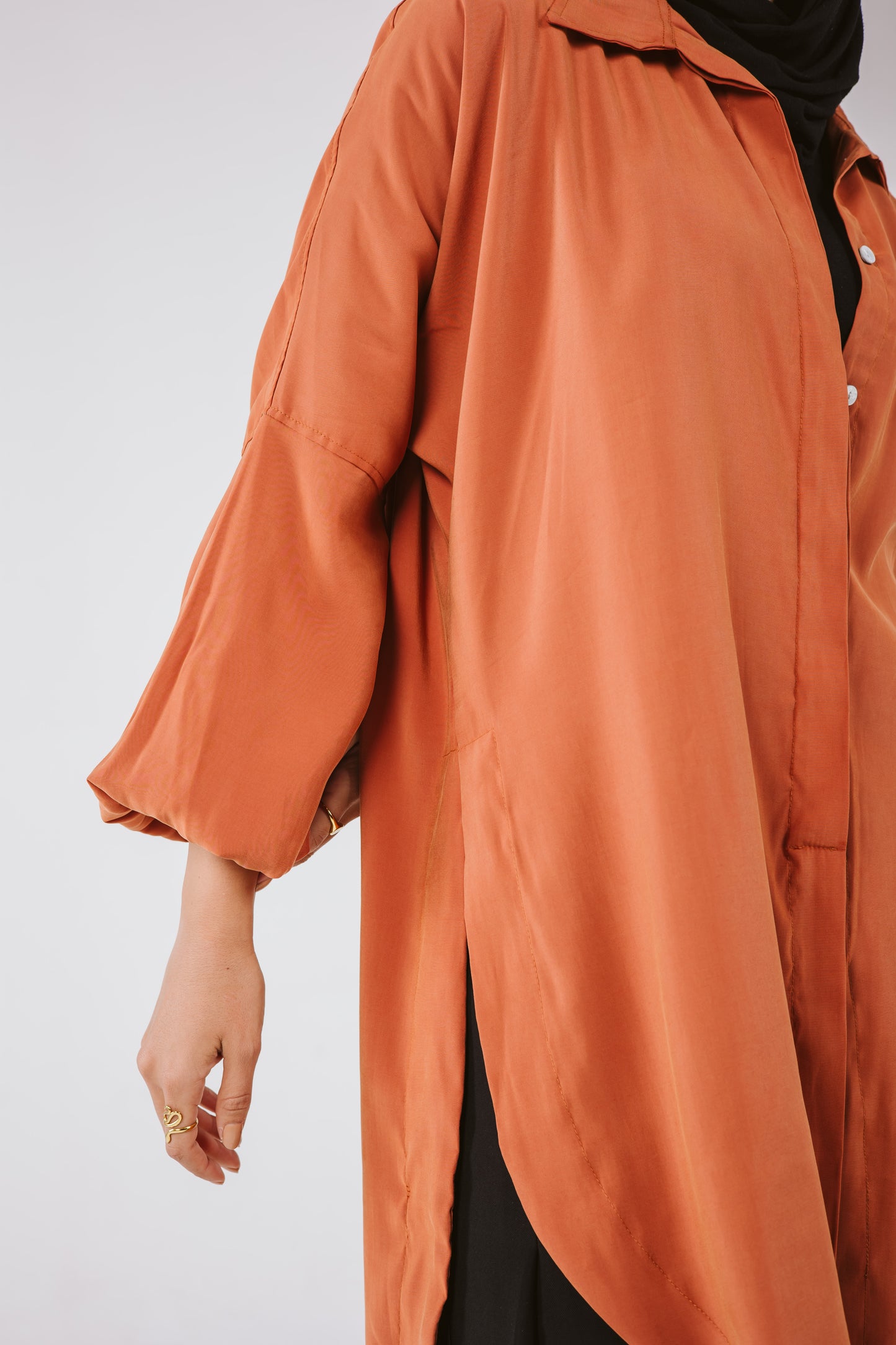 Puffy Sleeves High Low Shirt in Brick