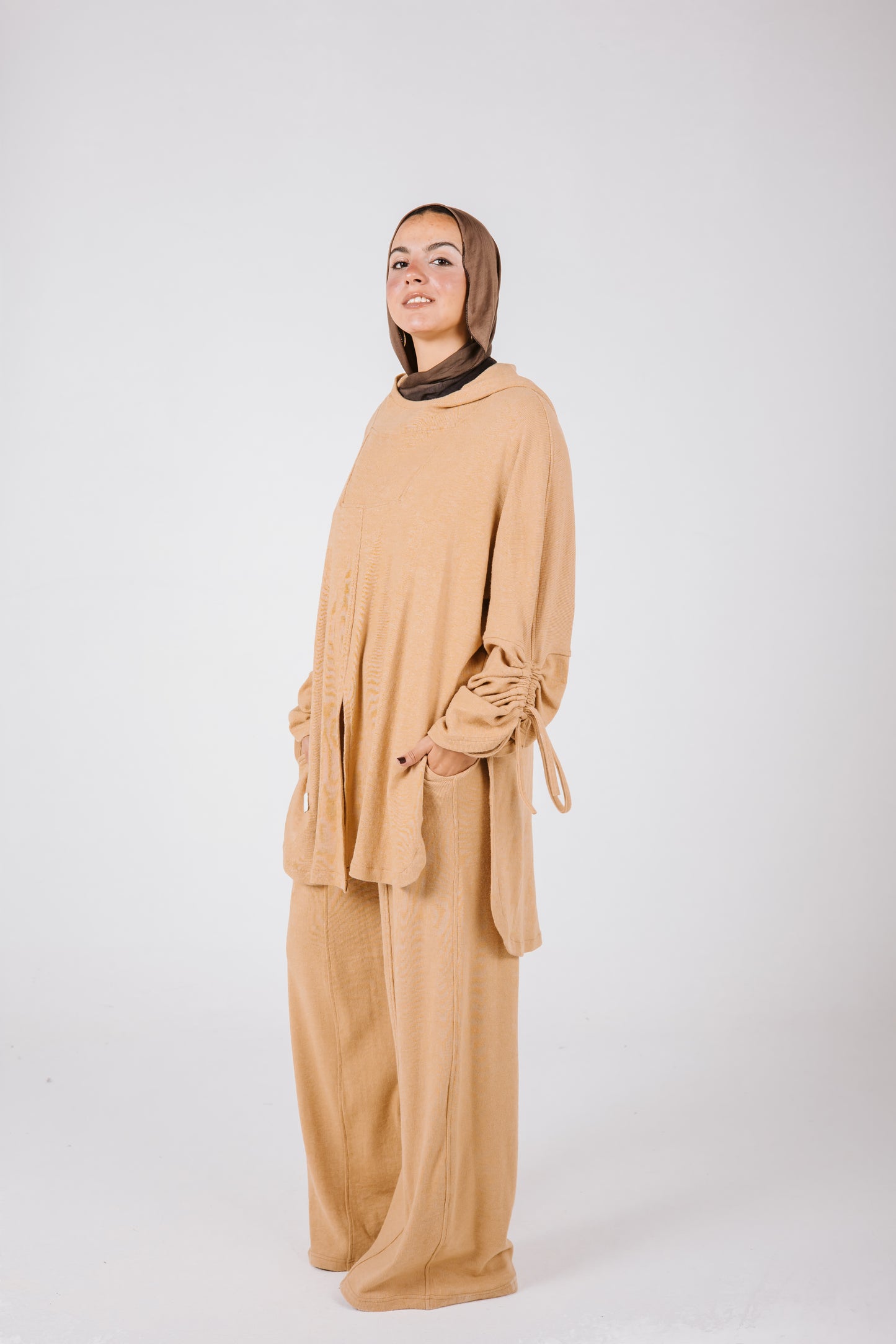 Arm Strings Comfy Wool Set in Beige