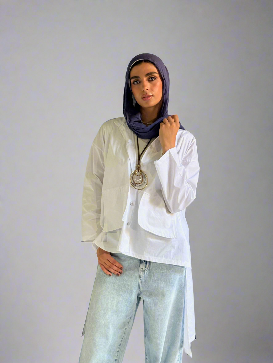 Hoodie High Low Pockets Shirt in White