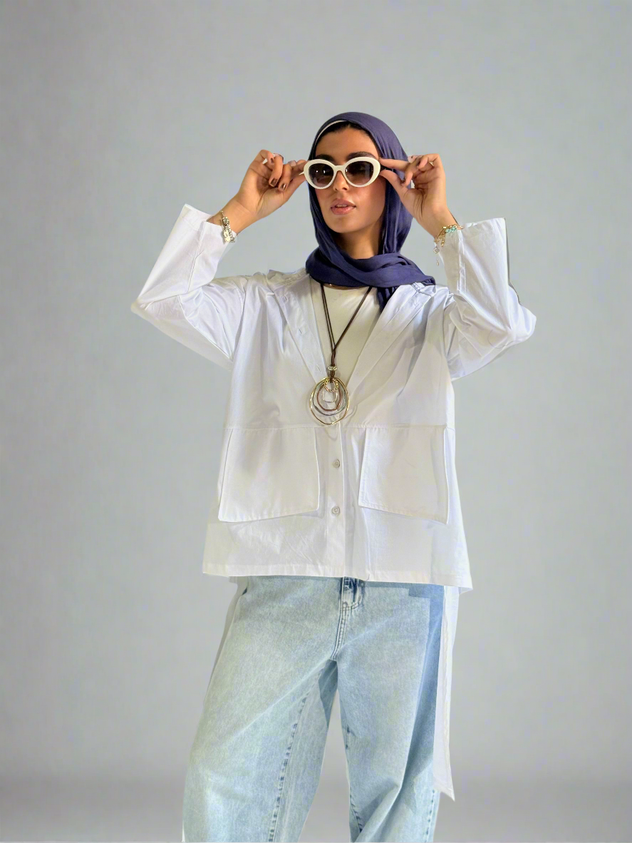 Hoodie High Low Pockets Shirt in White