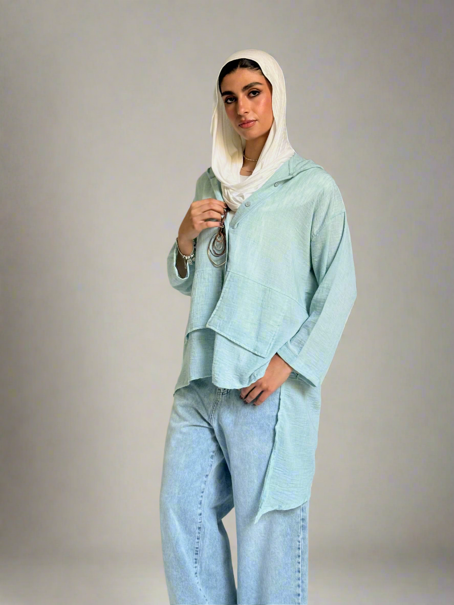 Hoodie High Low Pockets Shirt in Blue Mint.