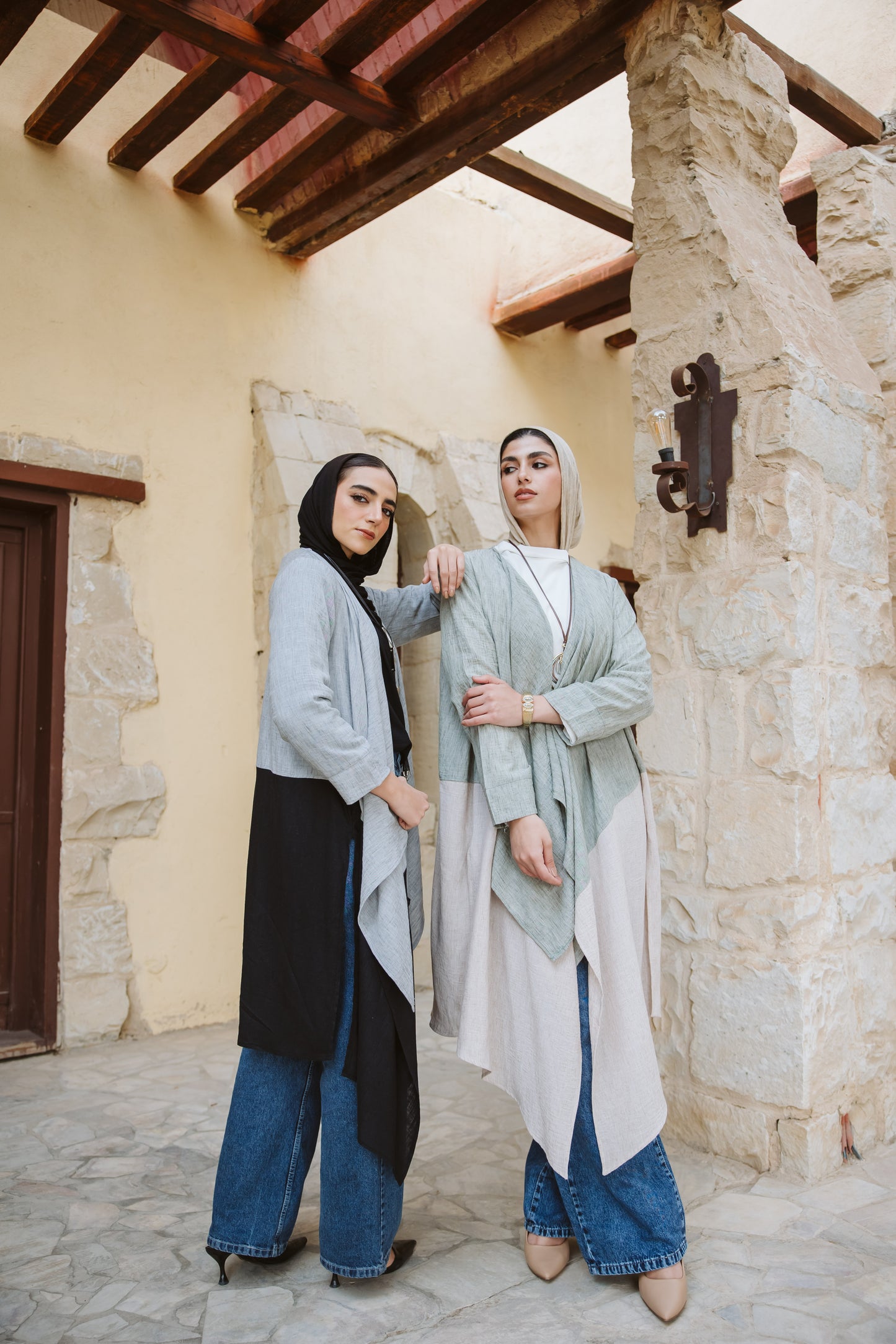 Asymmetrical bicolor linen Cardigan in Mint