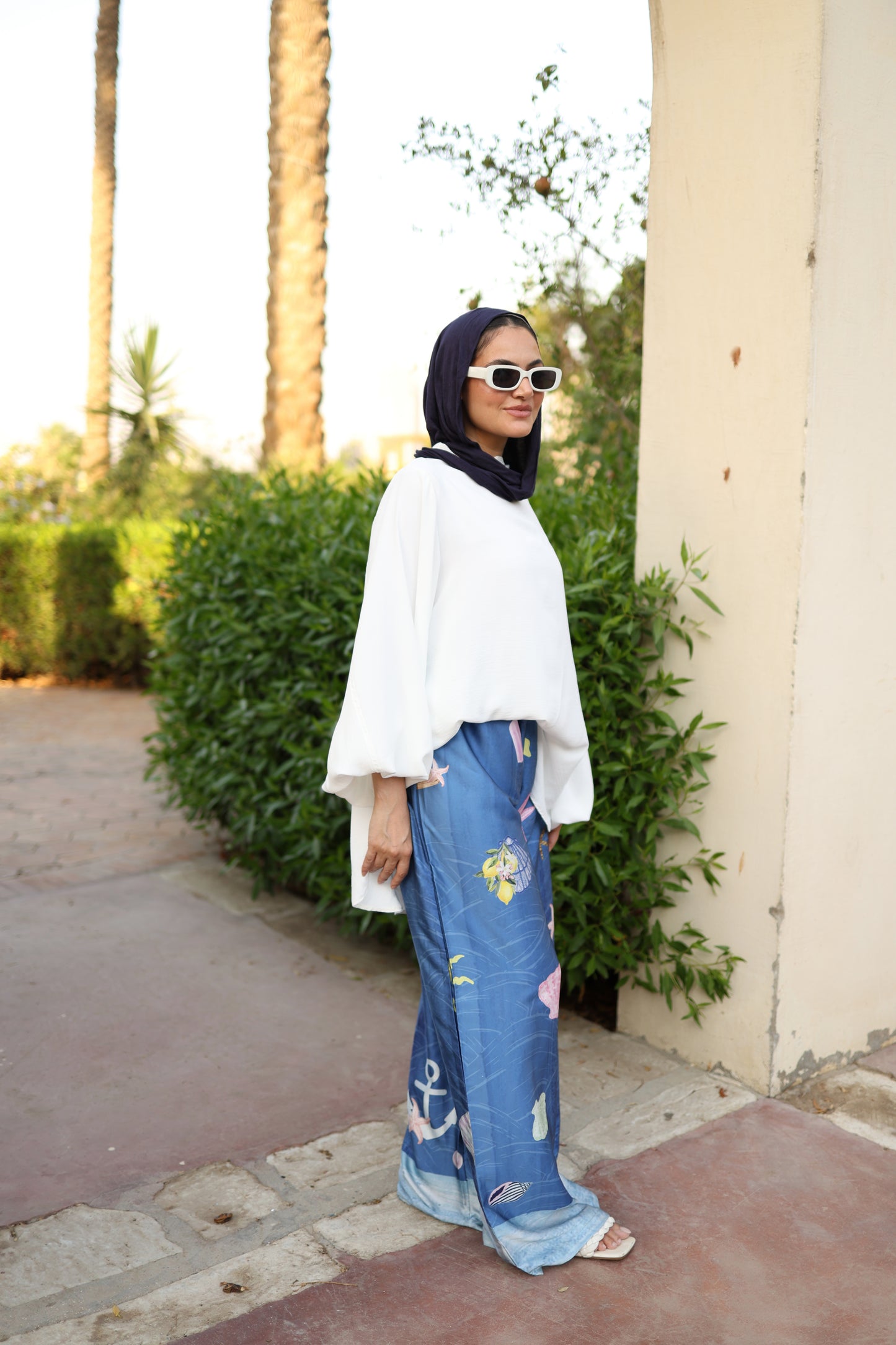 Seashell Breeze Wide-leg Pants in Navy Blue