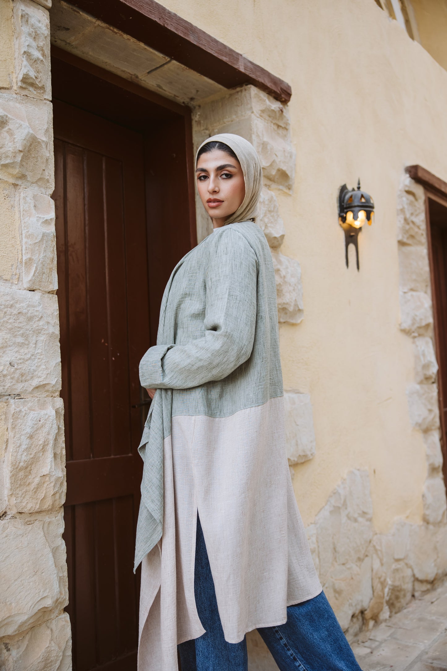 Asymmetrical bicolor linen Cardigan in Mint