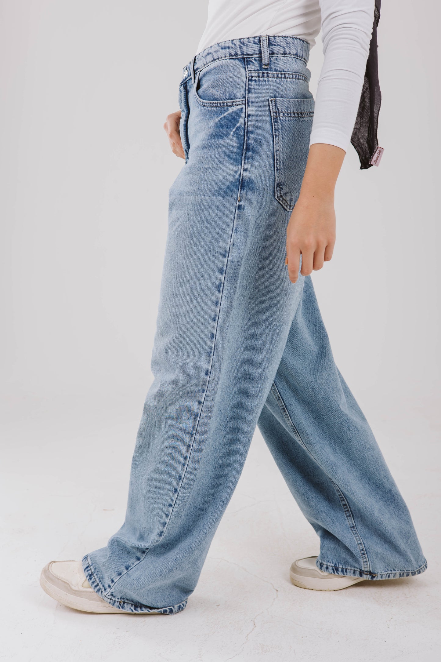 Straight Leg Denim Pants in Light Blue
