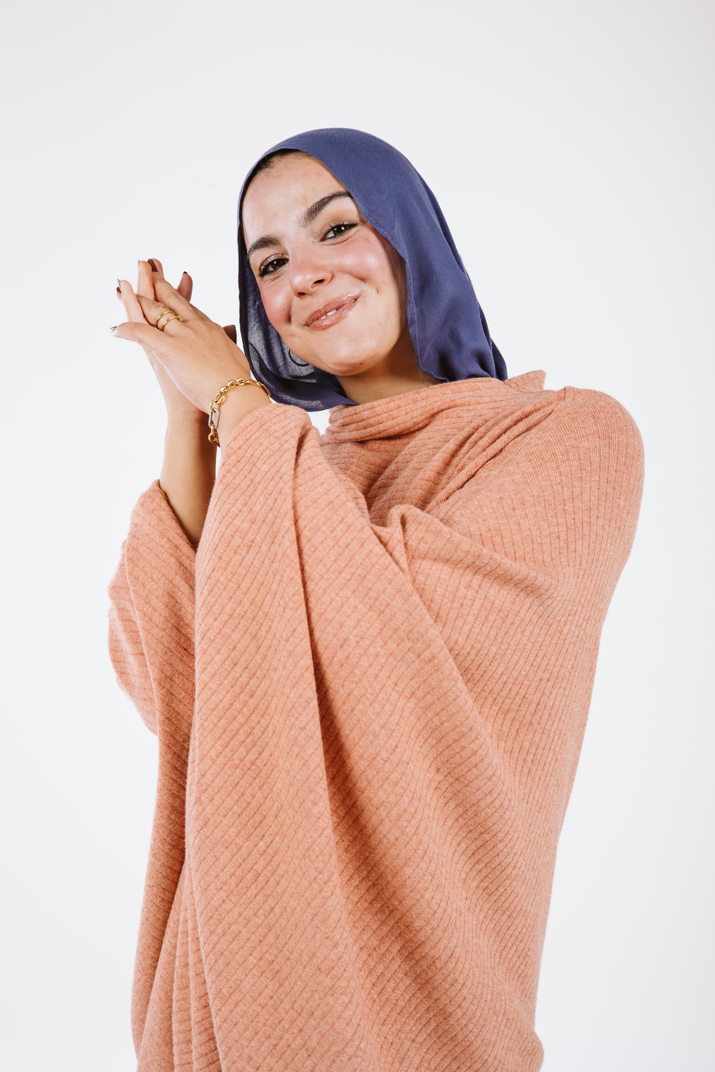 Long Sleeves Wool poncho in Peach