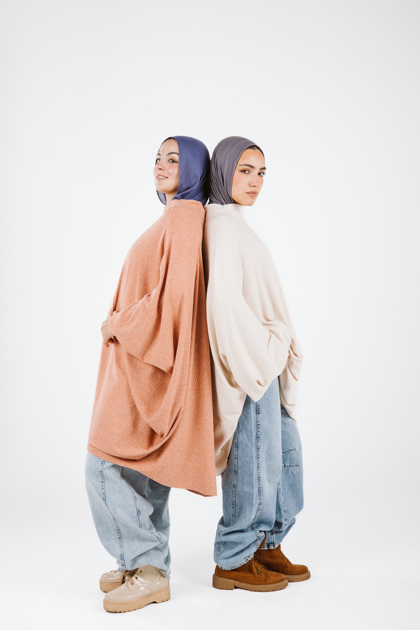 Long Sleeves Wool poncho in Peach