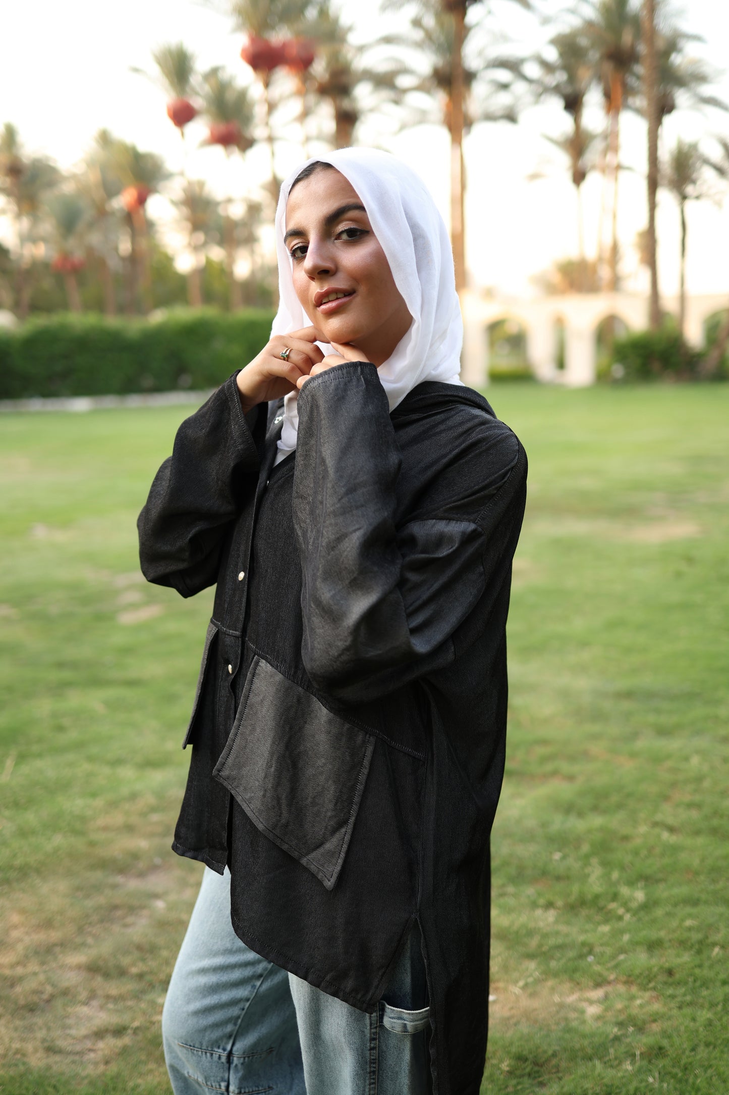 Hoodie High Low Shirt in Washed Black