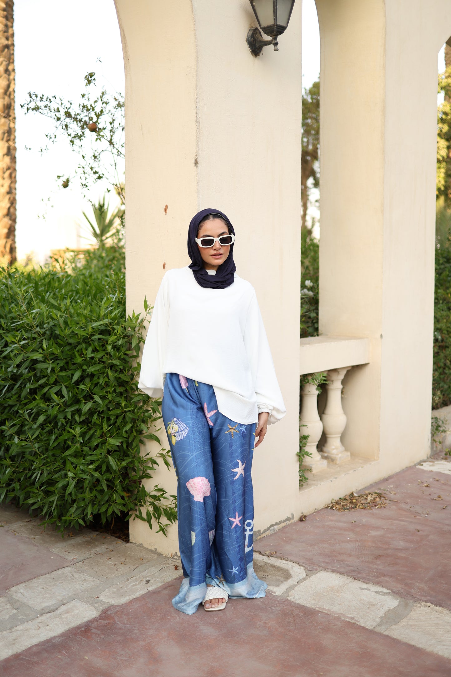 Seashell Breeze Wide-leg Pants in Navy Blue