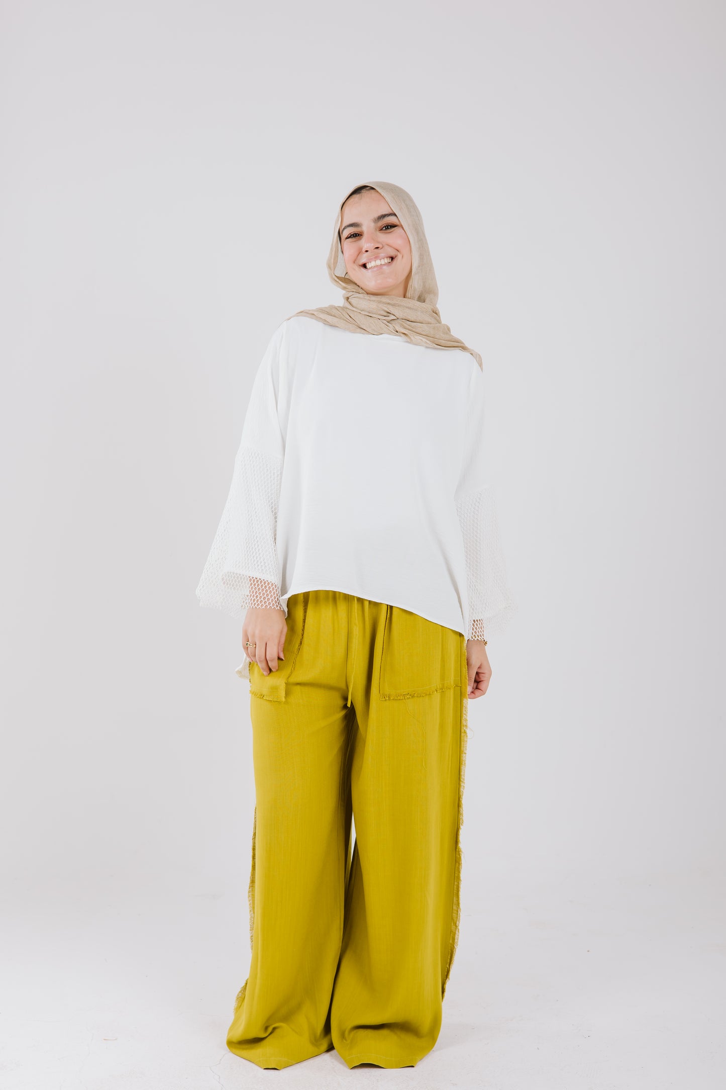 Stitches Wide Linen Pants in Olive