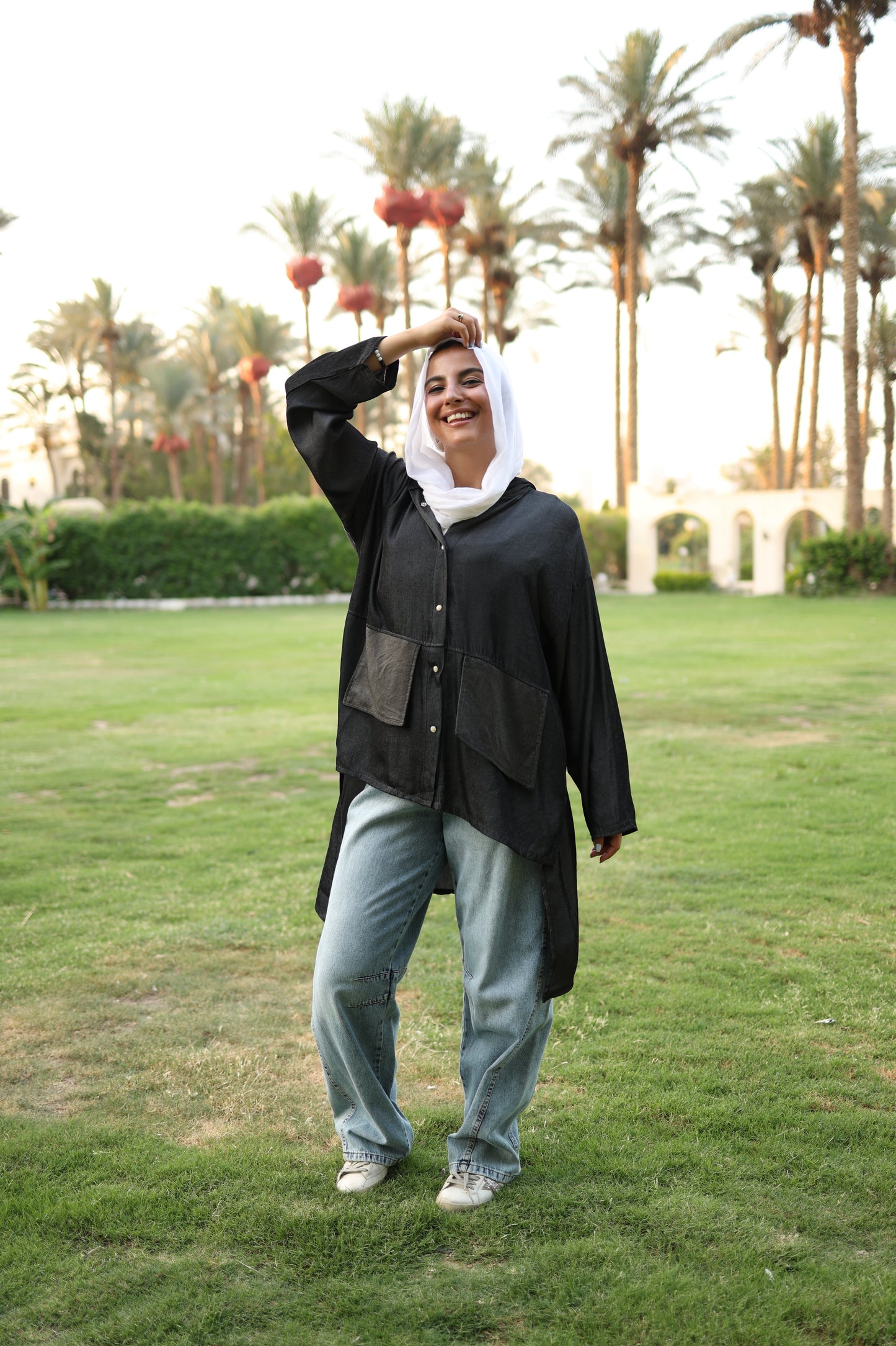 Hoodie High Low Shirt in Washed Black