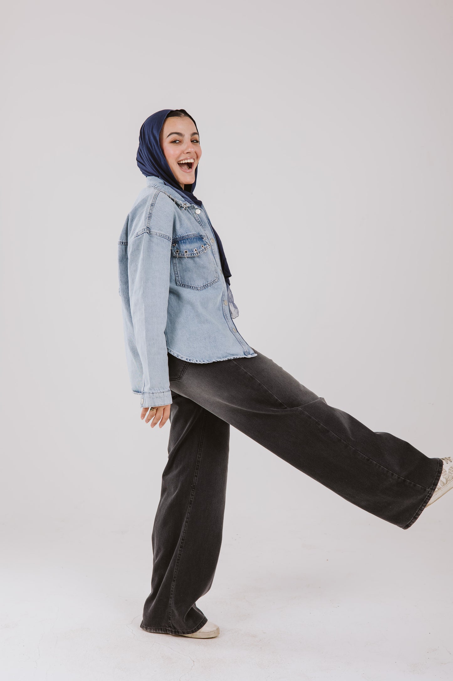 Straight Leg Denim pants in Dark Washed Gray