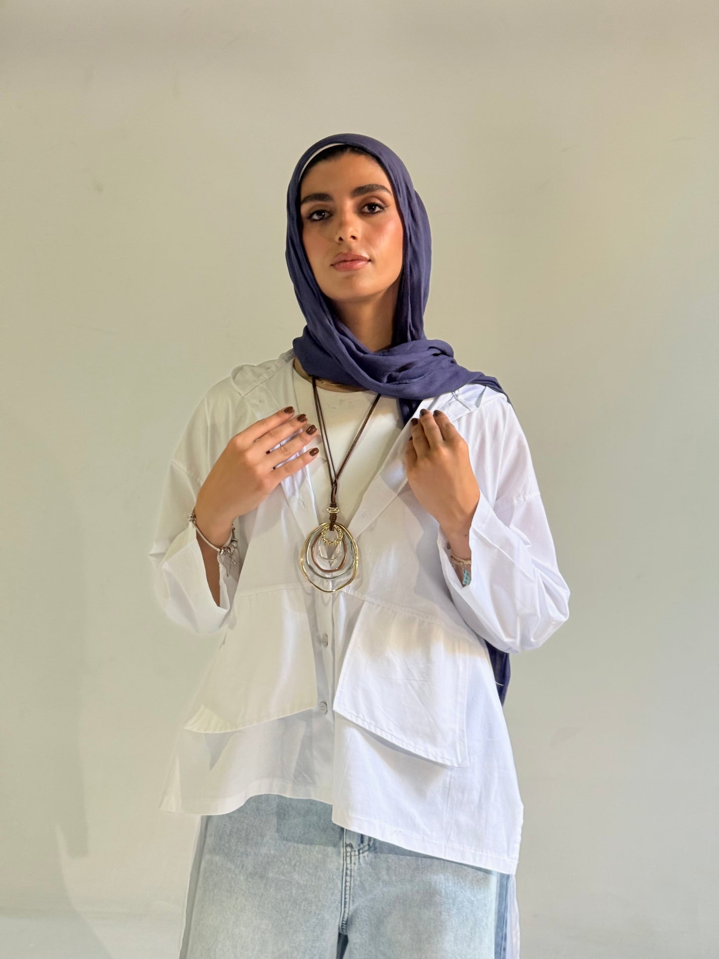 Hoodie High Low Pockets Shirt in White