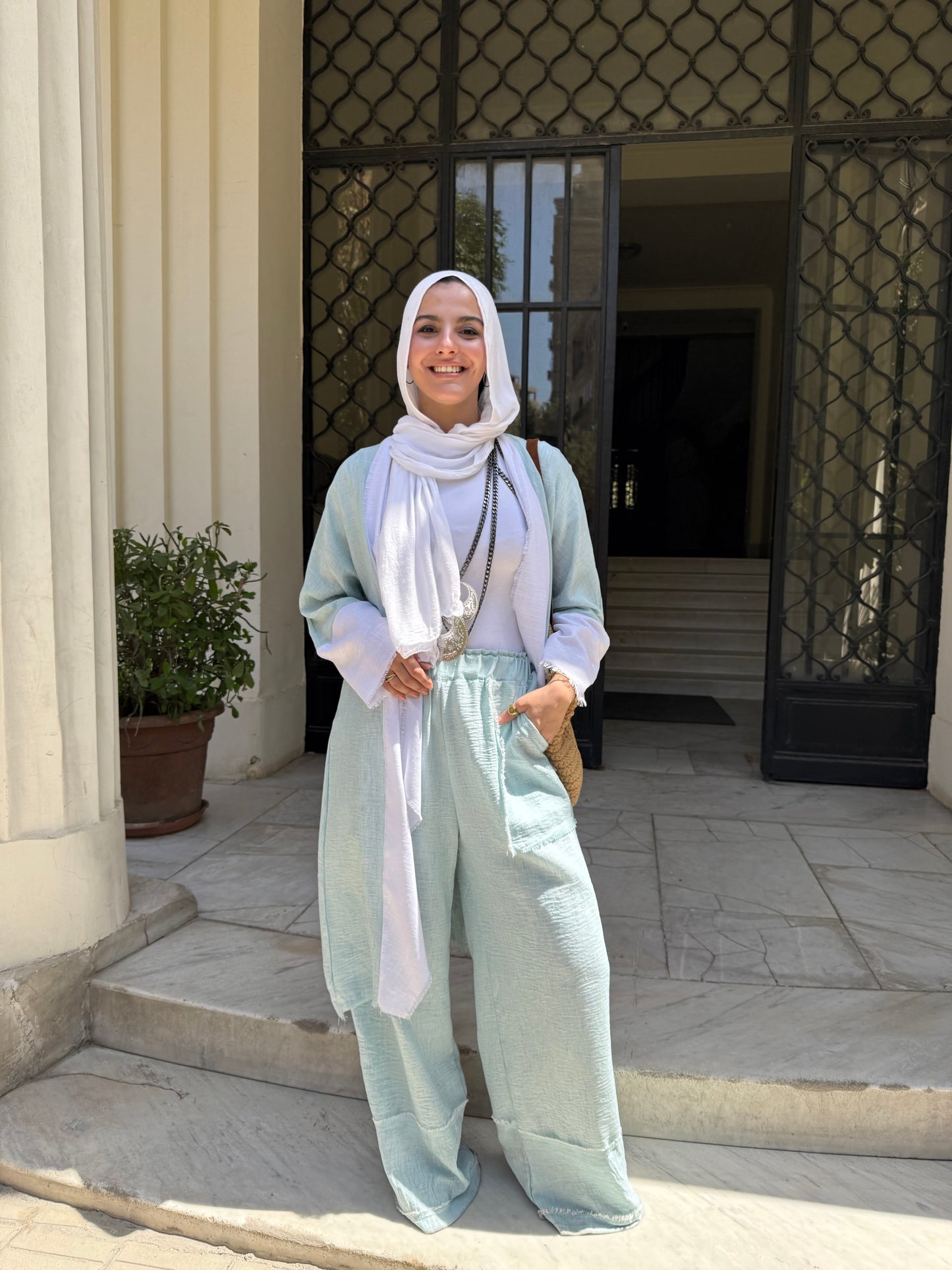 The Bicolor Linen Set in Aqua Blue