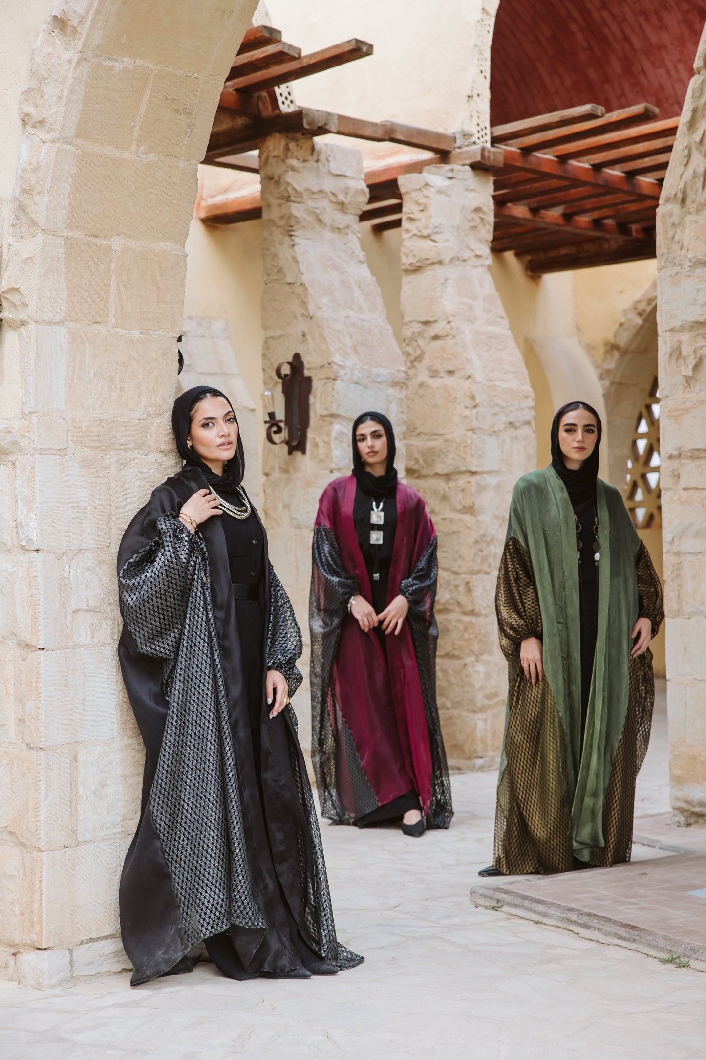 Qasr Kaftan in Black
