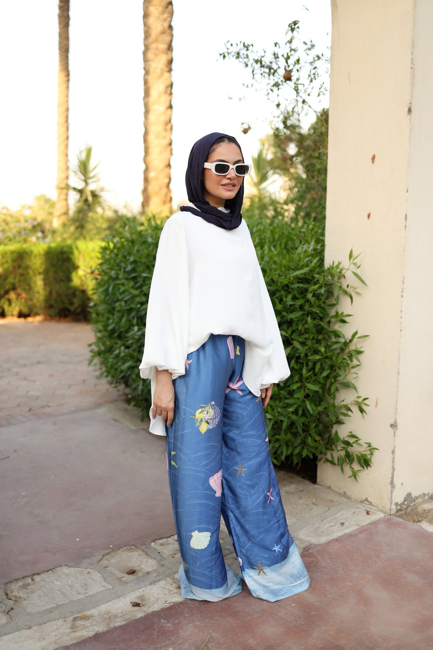 Seashell Breeze Wide-leg Pants in Navy Blue