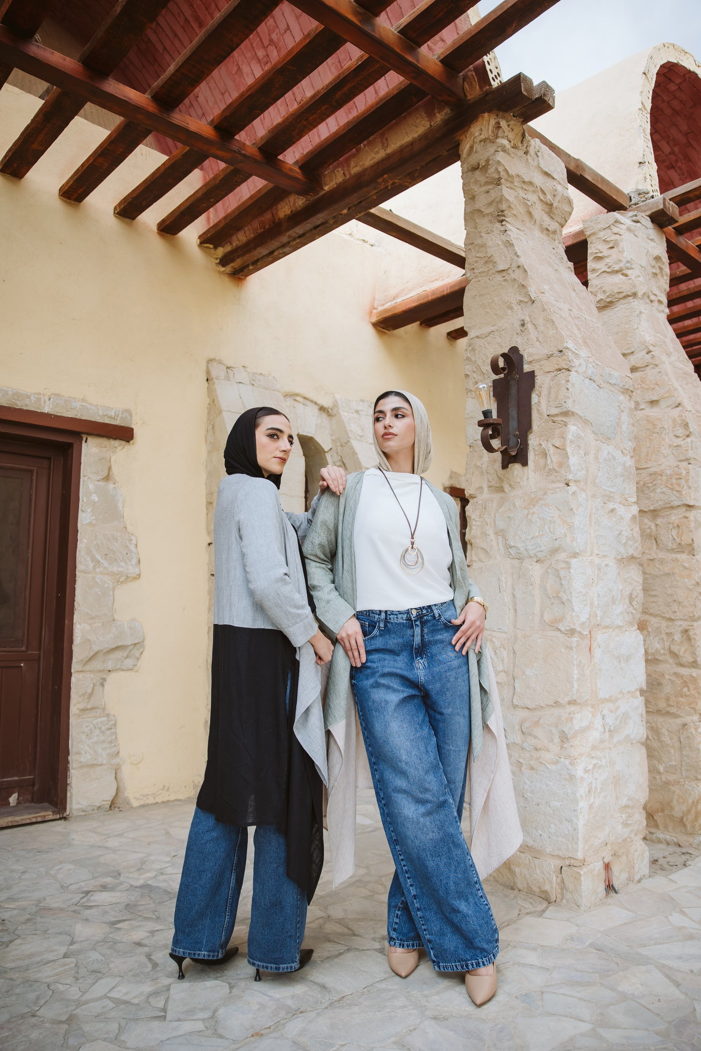 Asymmetrical bicolor linen Cardigan in Mint