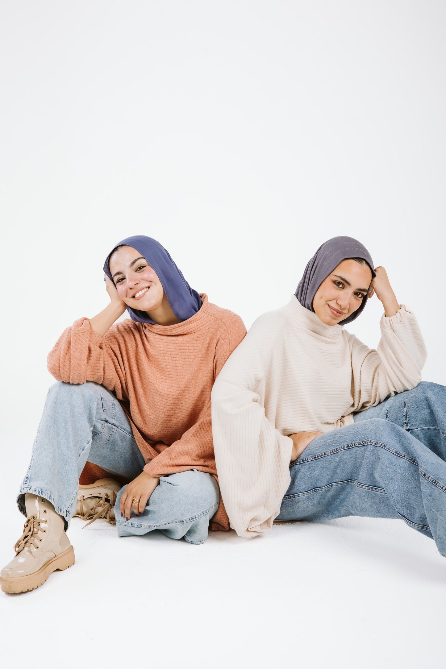 Long Sleeves Wool poncho in Peach