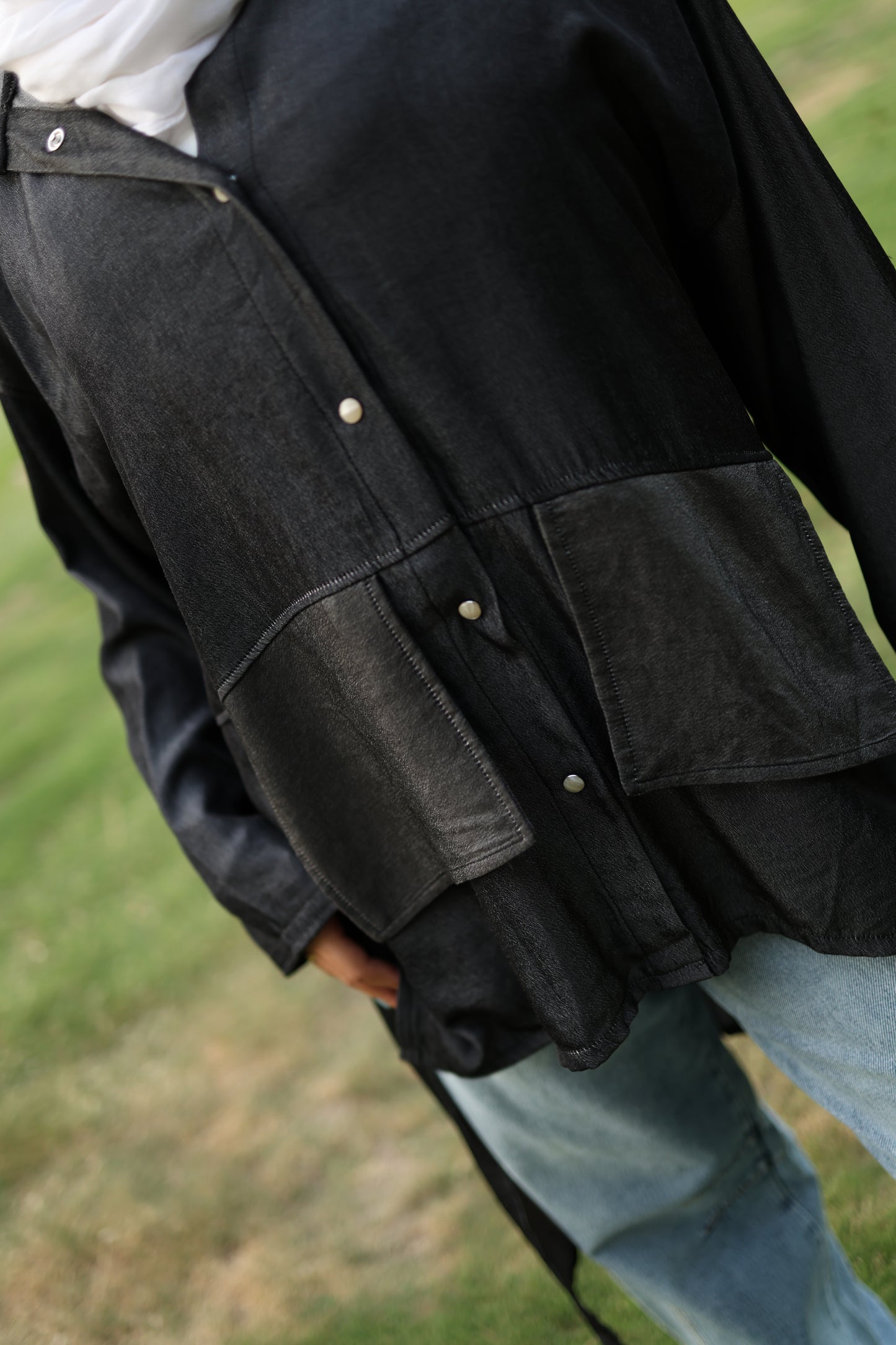Hoodie High Low Shirt in Washed Black