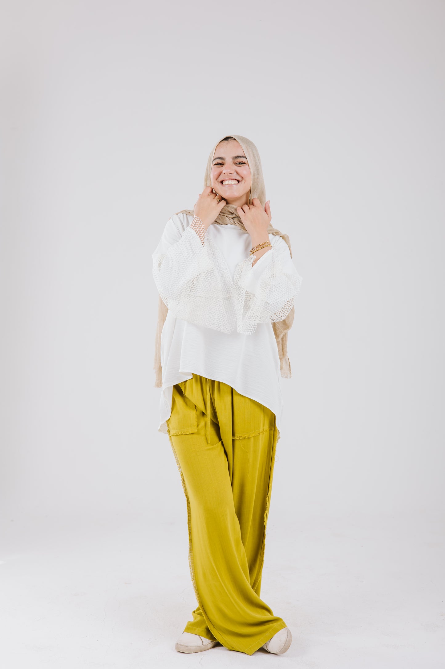 Net Sleeves High Low Top in White