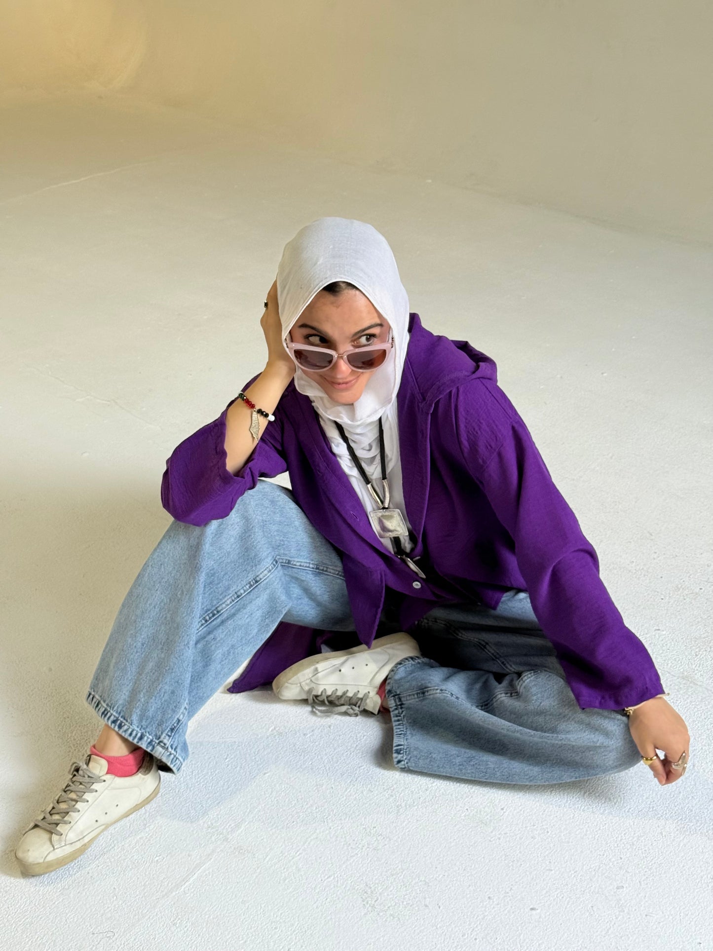 Hoodie High Low Pockets Shirt in Purple