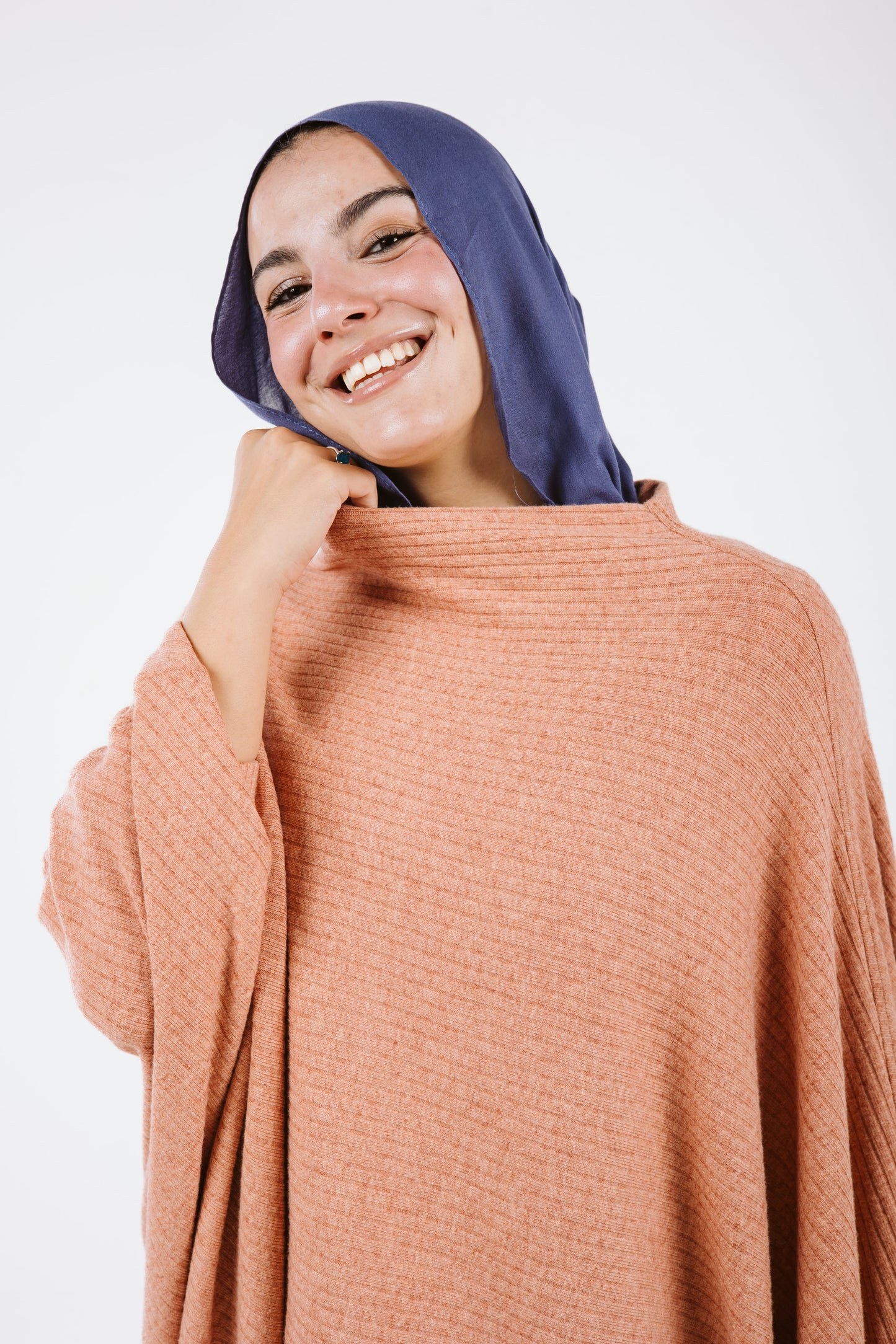 Long Sleeves Wool poncho in Peach