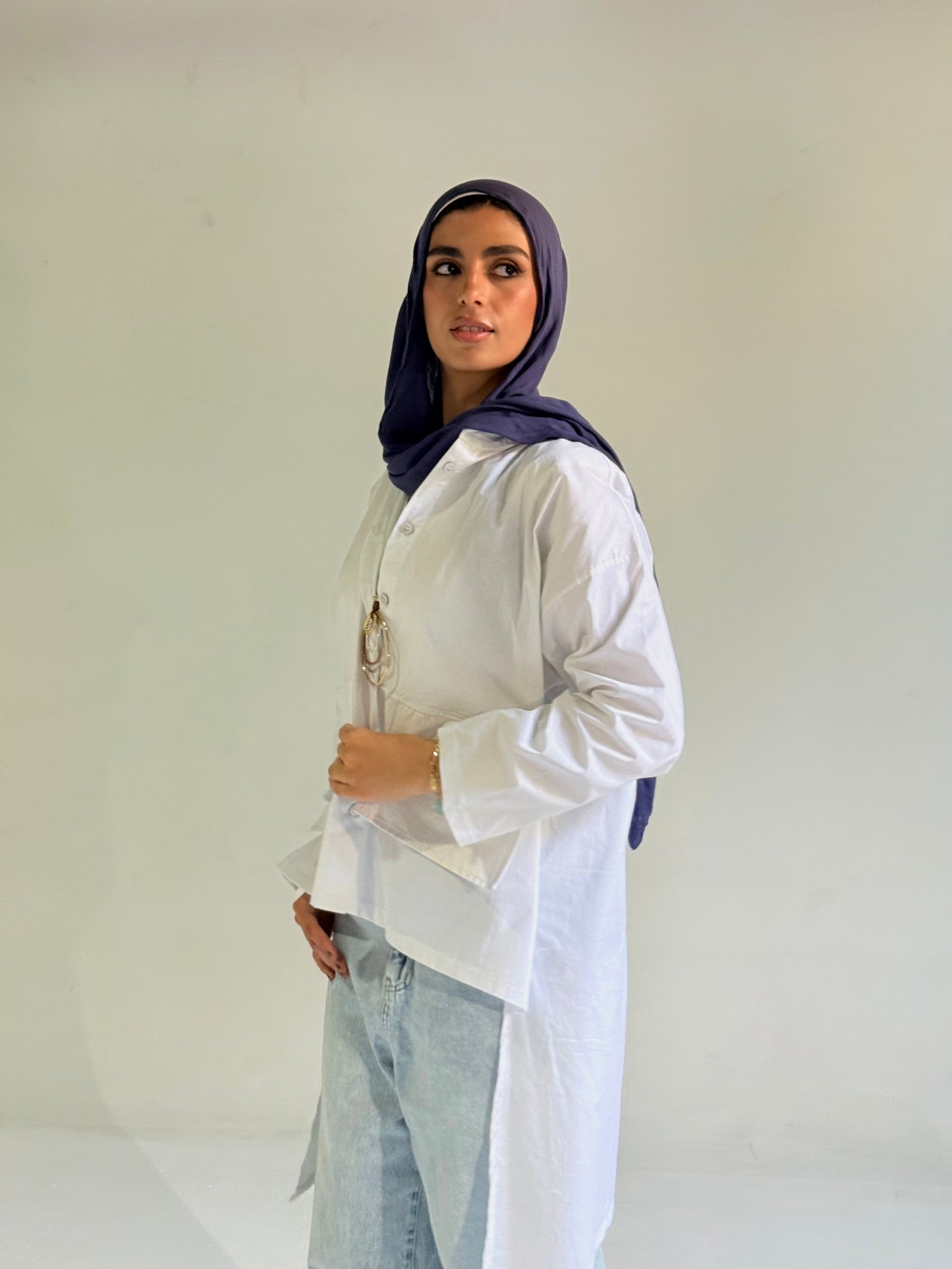 Hoodie High Low Pockets Shirt in White