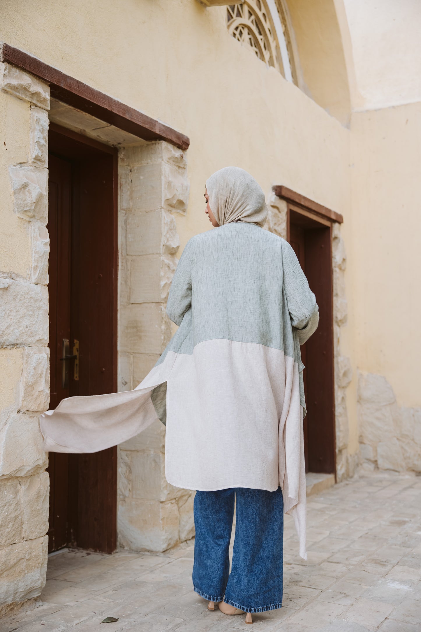 Asymmetrical bicolor linen Cardigan in Mint