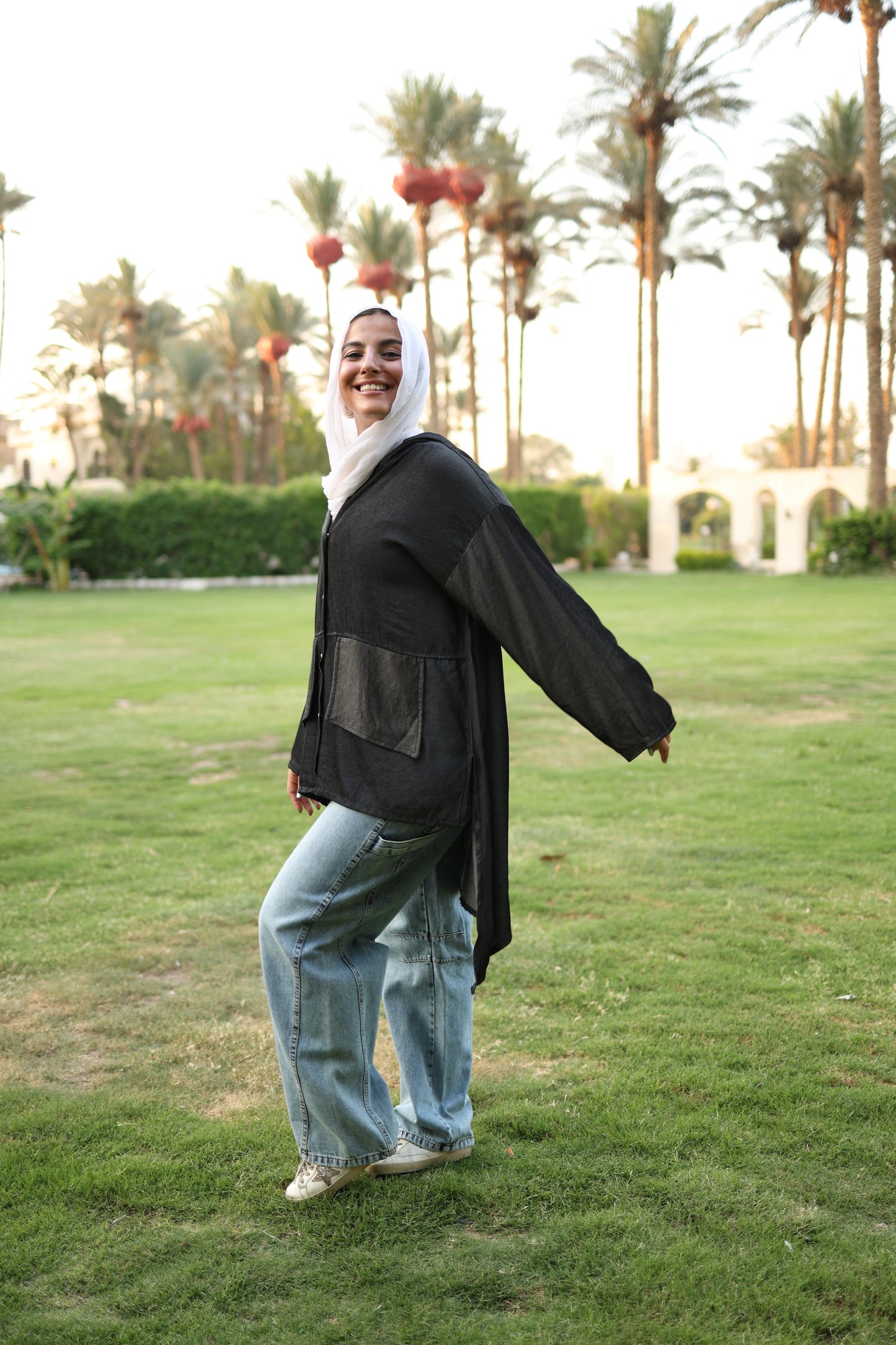 Hoodie High Low Shirt in Washed Black