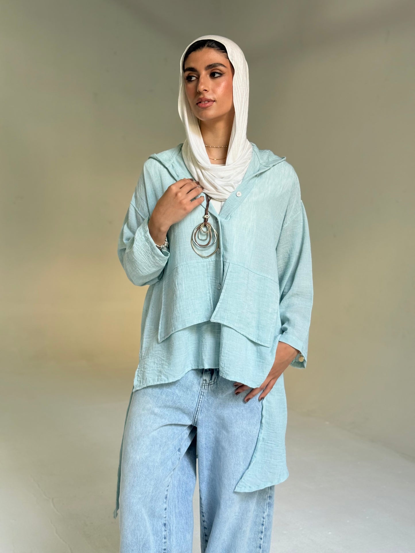 Hoodie High Low Pockets Shirt in Blue Mint.