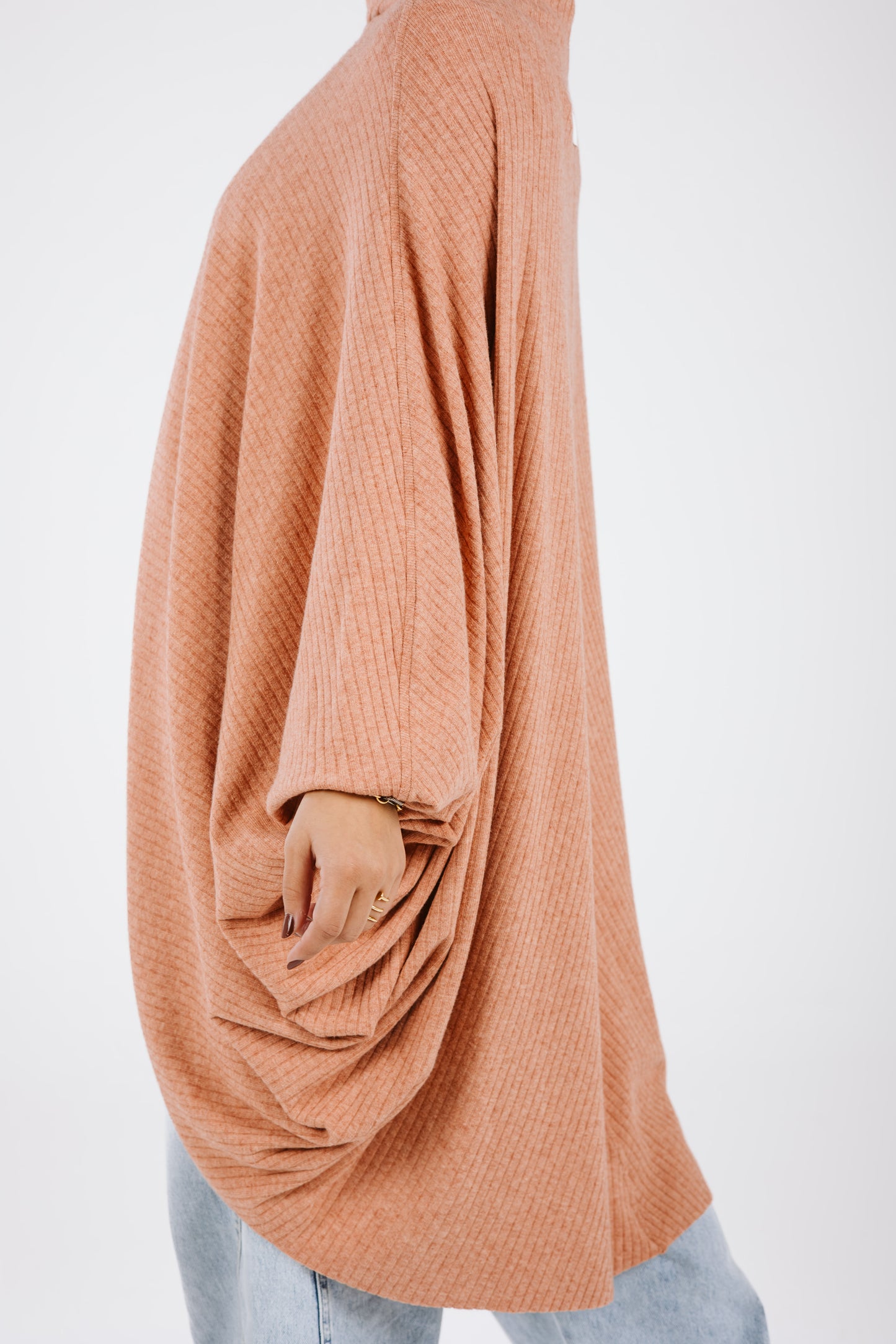 Long Sleeves Wool poncho in Peach