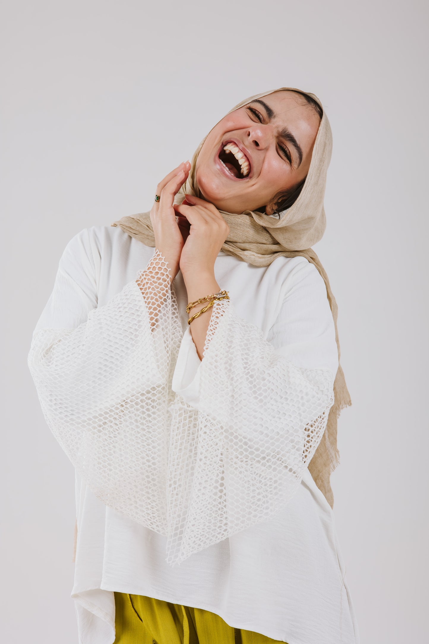 Net Sleeves High Low Top in White