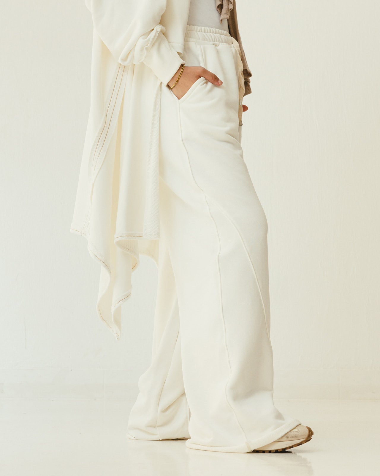 Cozy Flowy Reversible Cardigan Set in Off White