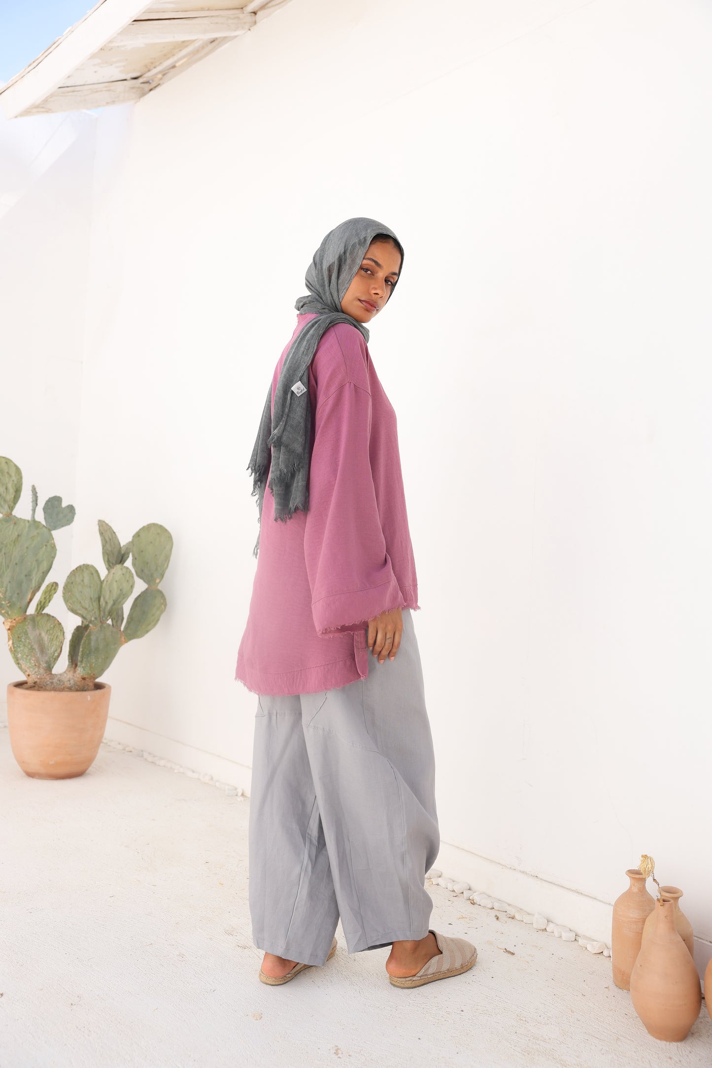 Unfinished Bell Sleeves Linen Top in Mulberry
