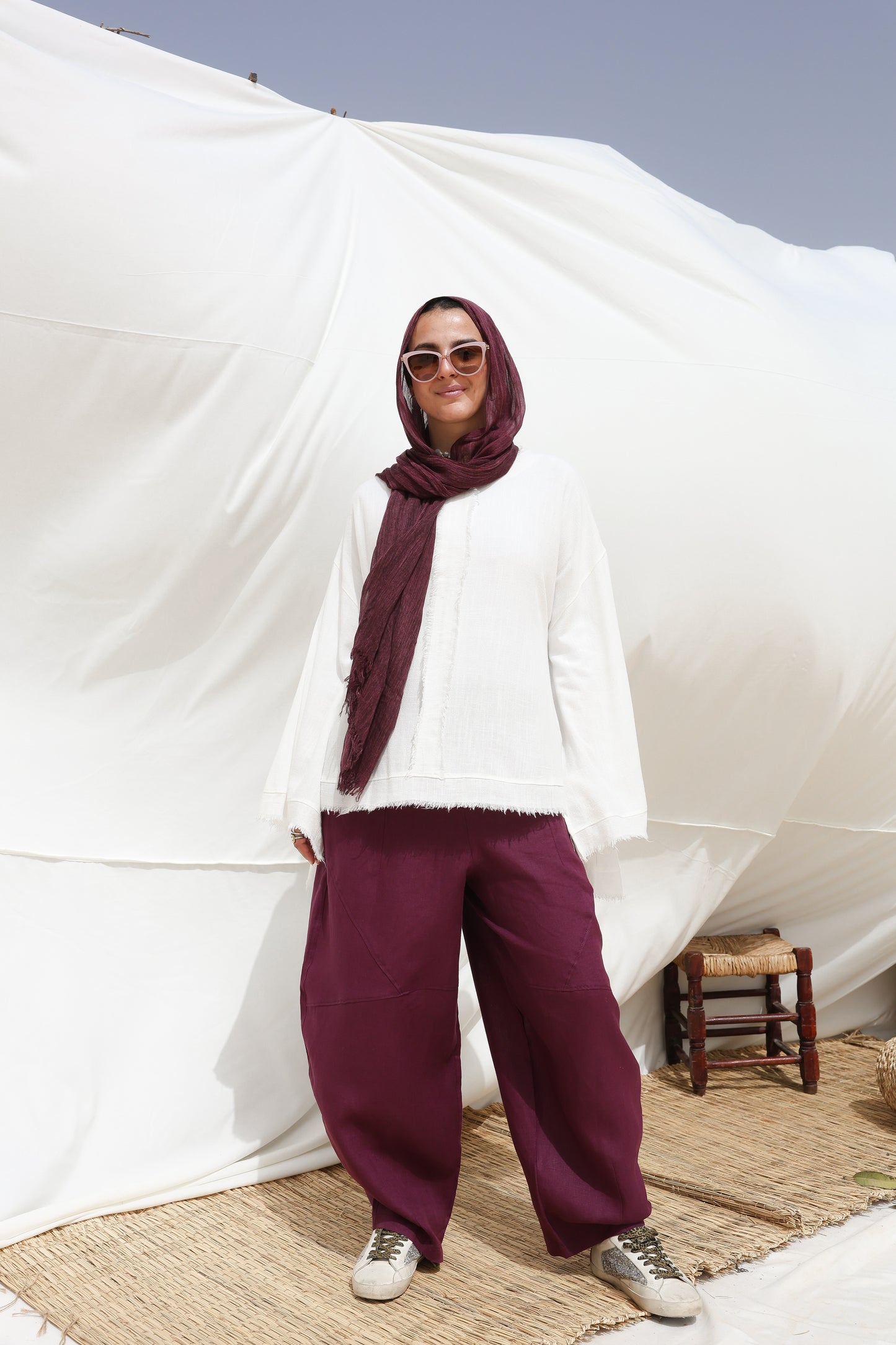 Barrel-leg Linen Pants in Mulberry