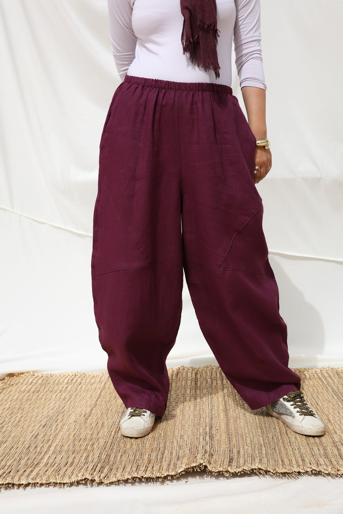 Barrel-leg Linen Pants in Mulberry