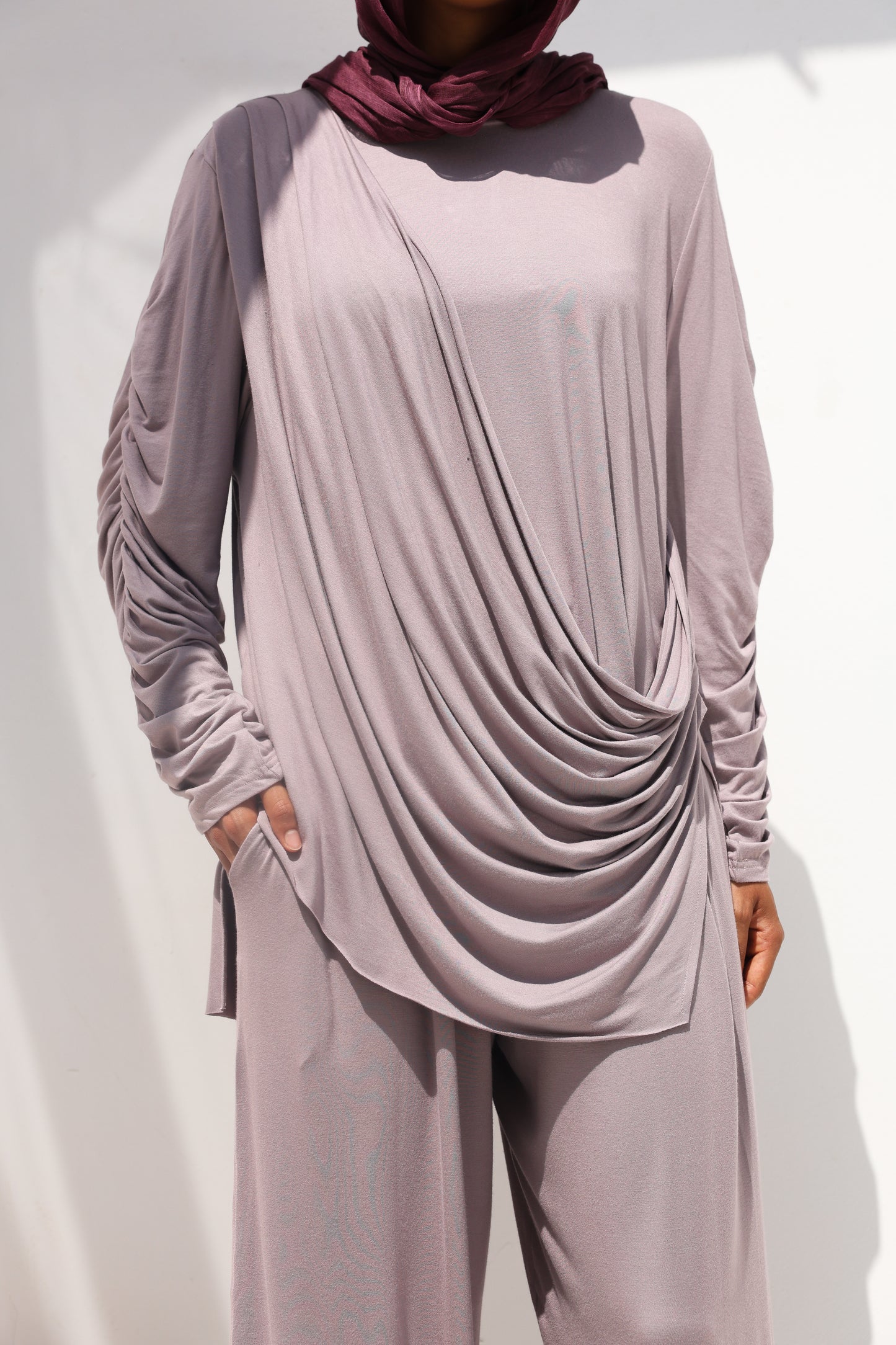 Side Drapeé Cotton Set in Taupe