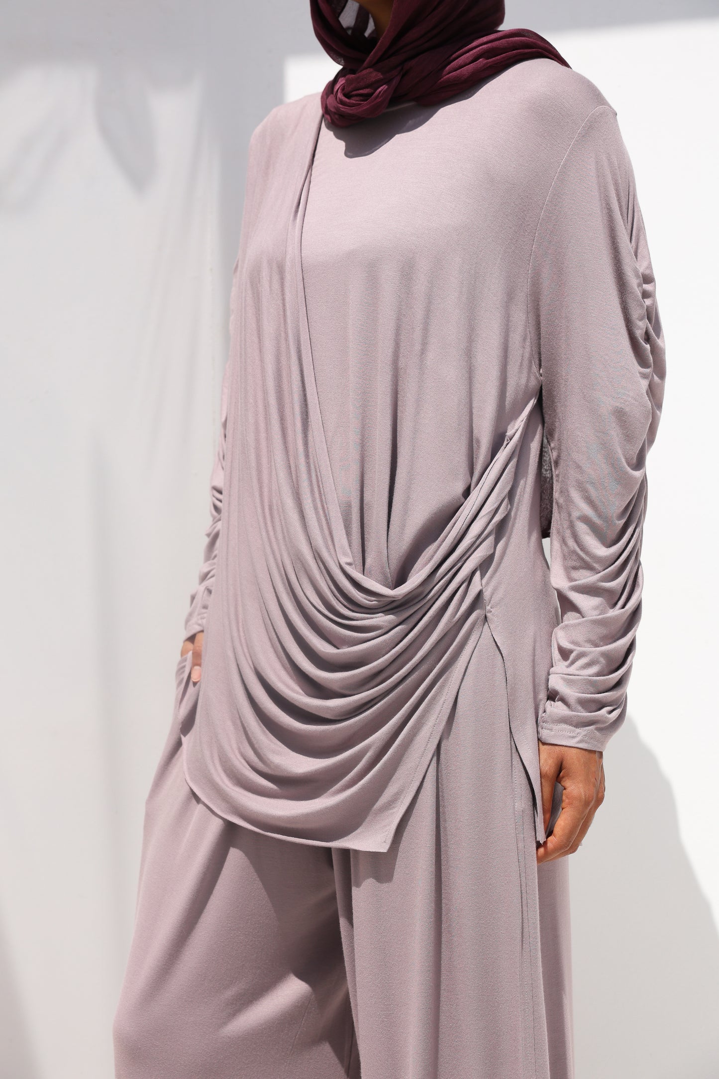 Side Drapeé Cotton Set in Taupe