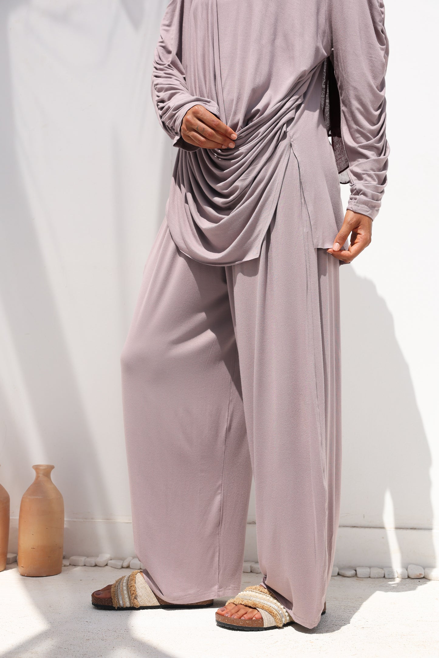 Side Drapeé Cotton Set in Taupe