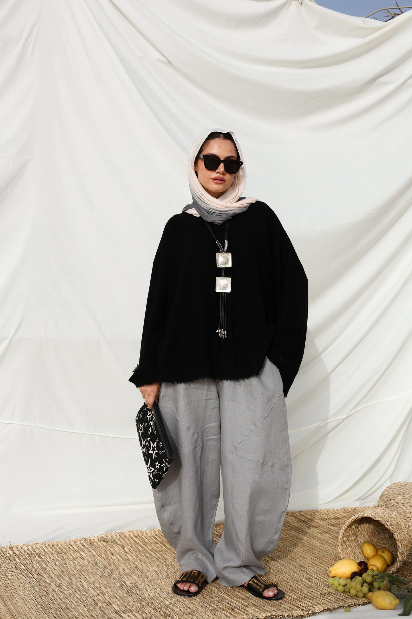 Barrel-leg Linen Pants in Grey
