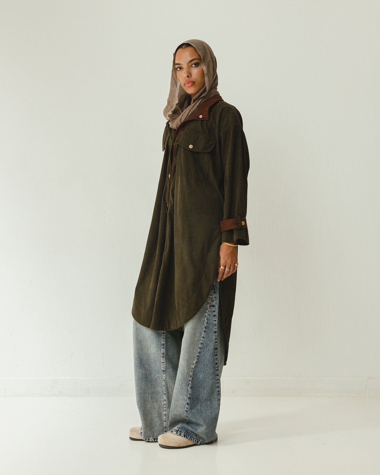 Bicolor Velvet Long Shirt in Olive