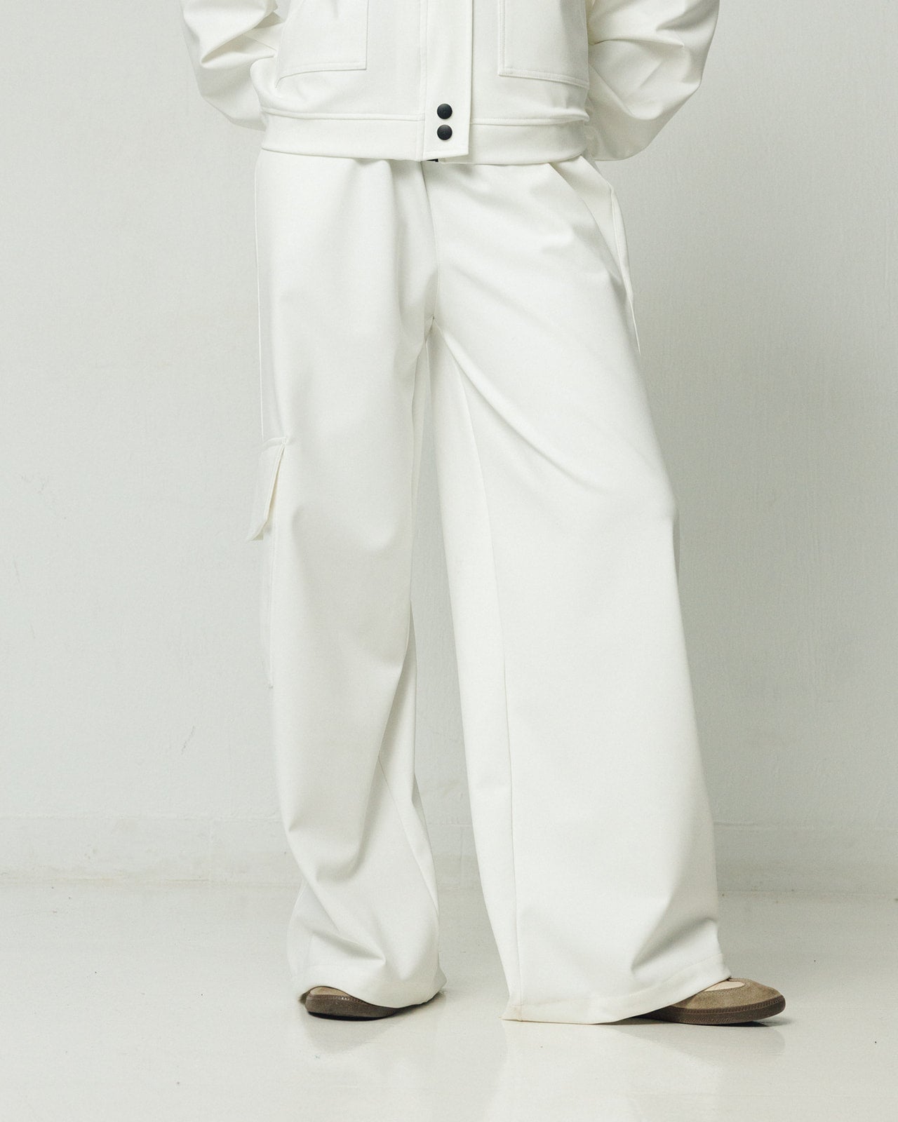 Sport Back Ruffles Set in Off White