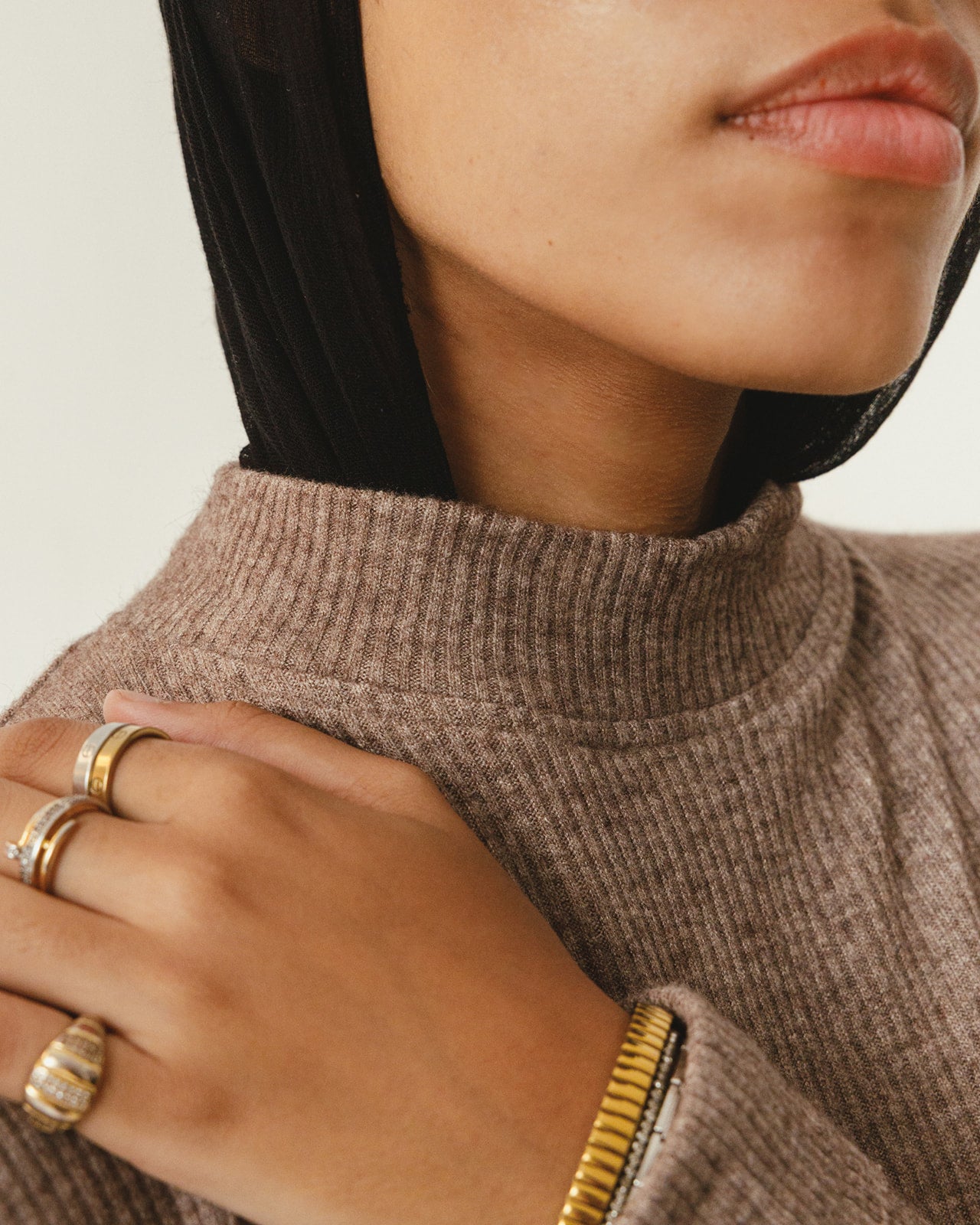 Cozy Fringes Scarf Knit Set in Mocha