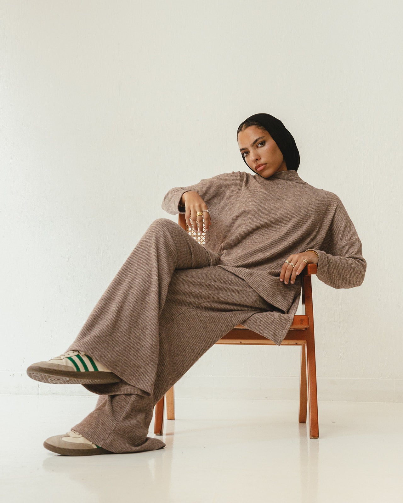 Cozy Fringes Scarf Knit Set in Mocha