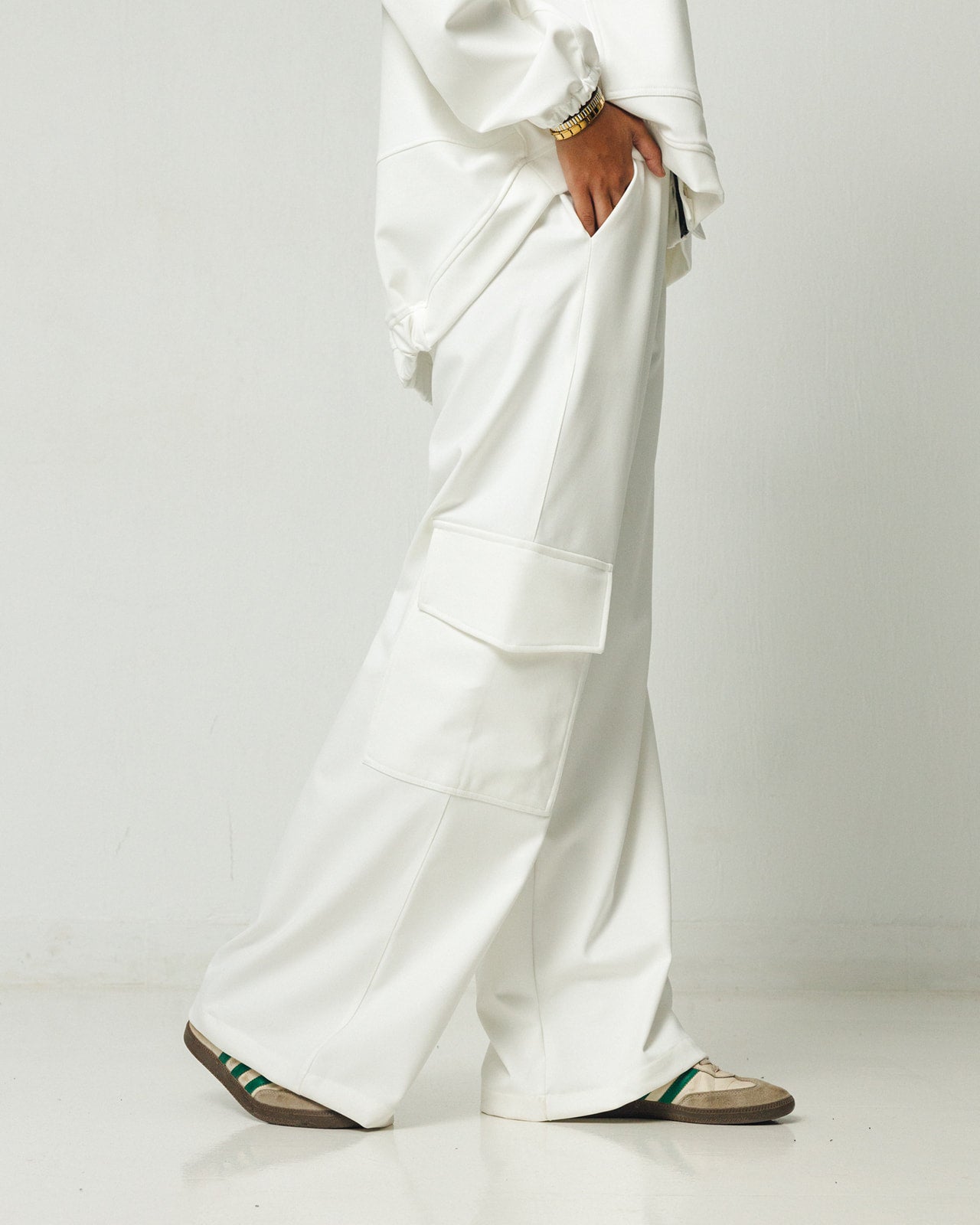 Sport Back Ruffles Set in Off White